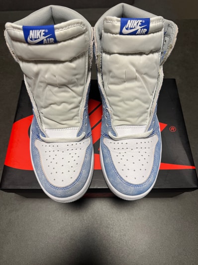 Nike Air Jordan 1 High OG "Hyper Royal"
