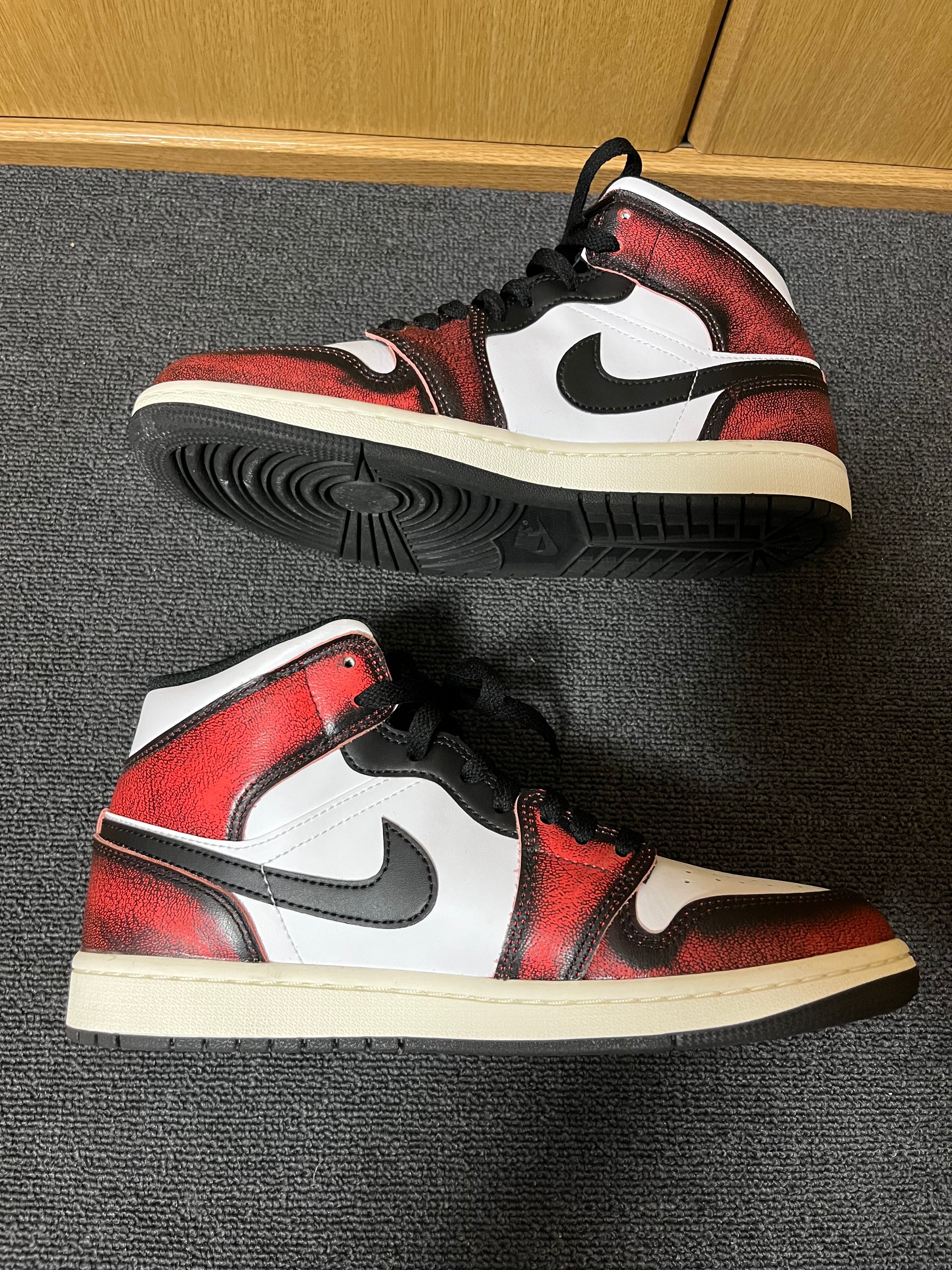 Nike Air Jordan 1 Mid "Wear Away"