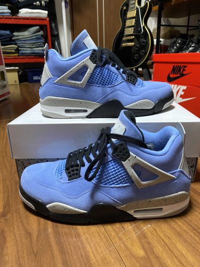Nike Air Jordan 4 "University Blue"