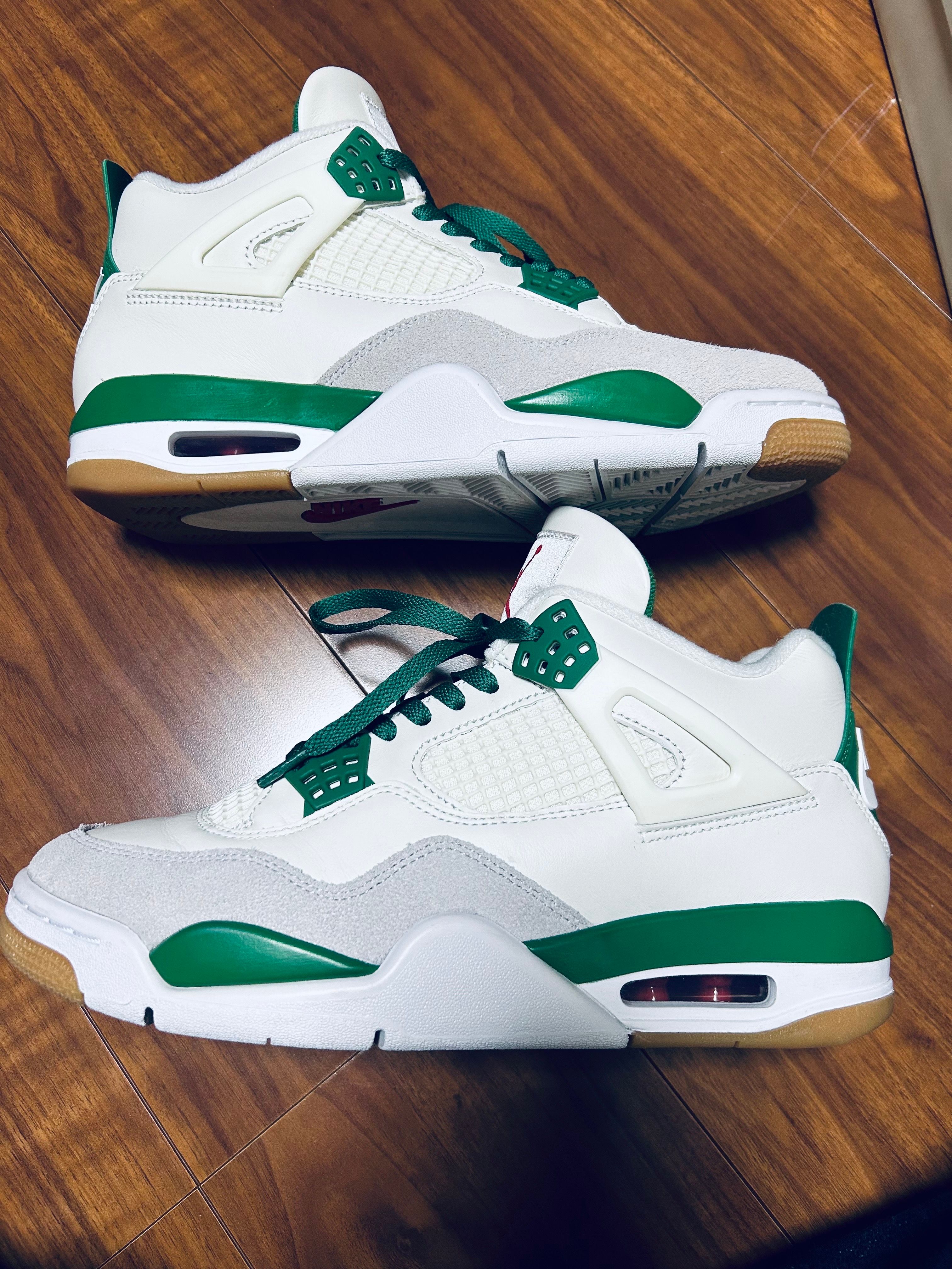 Nike SB × Air Jordan 4 Retro SP "Pine Green"