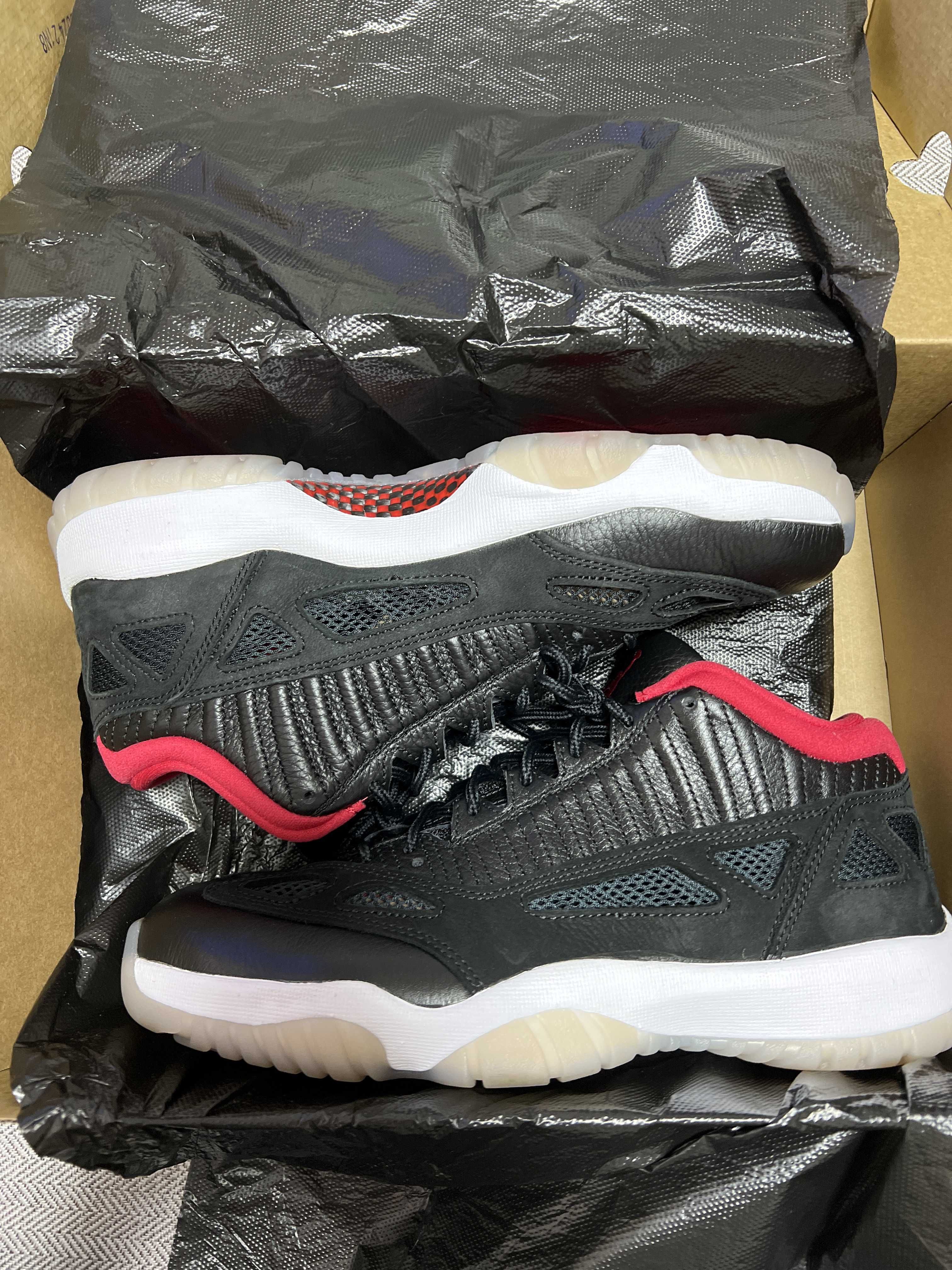 Air Jordan 11 Low IE "Bred"