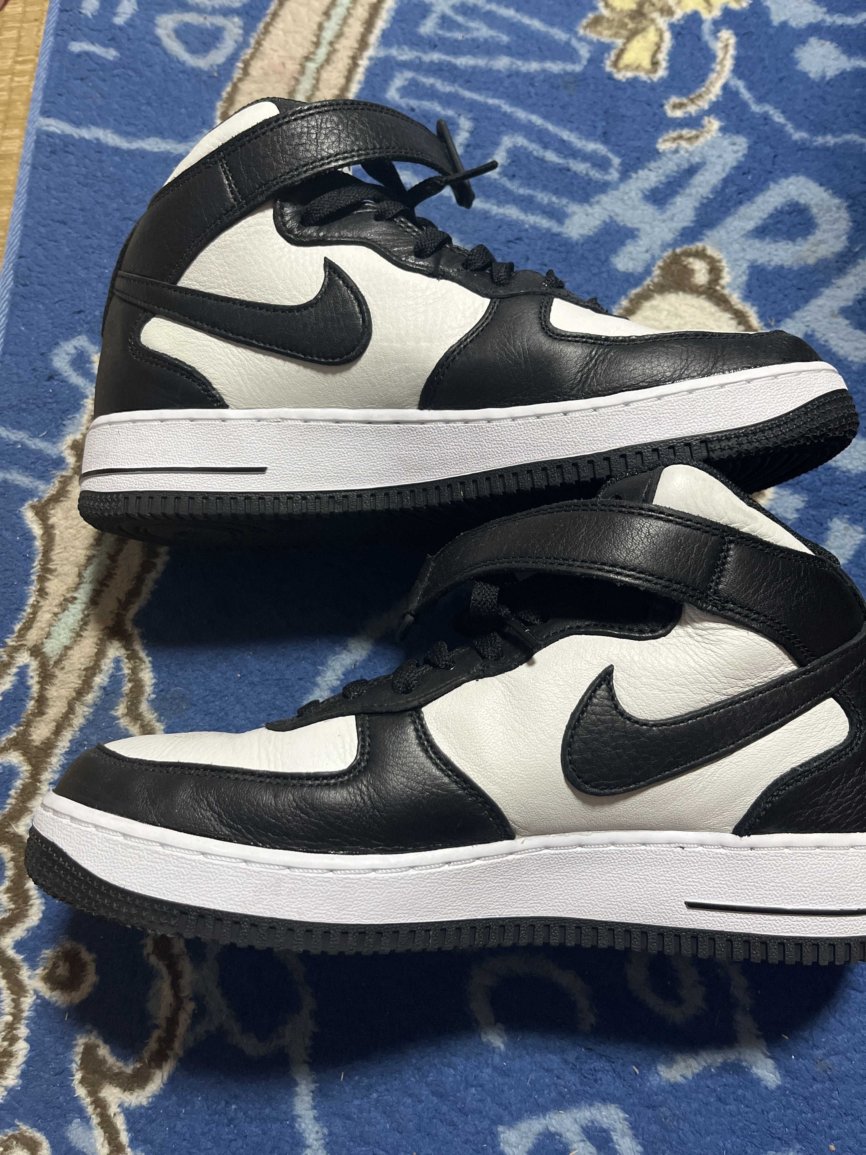 Stussy × Nike Air Force 1 Mid "Black and Light Bone"