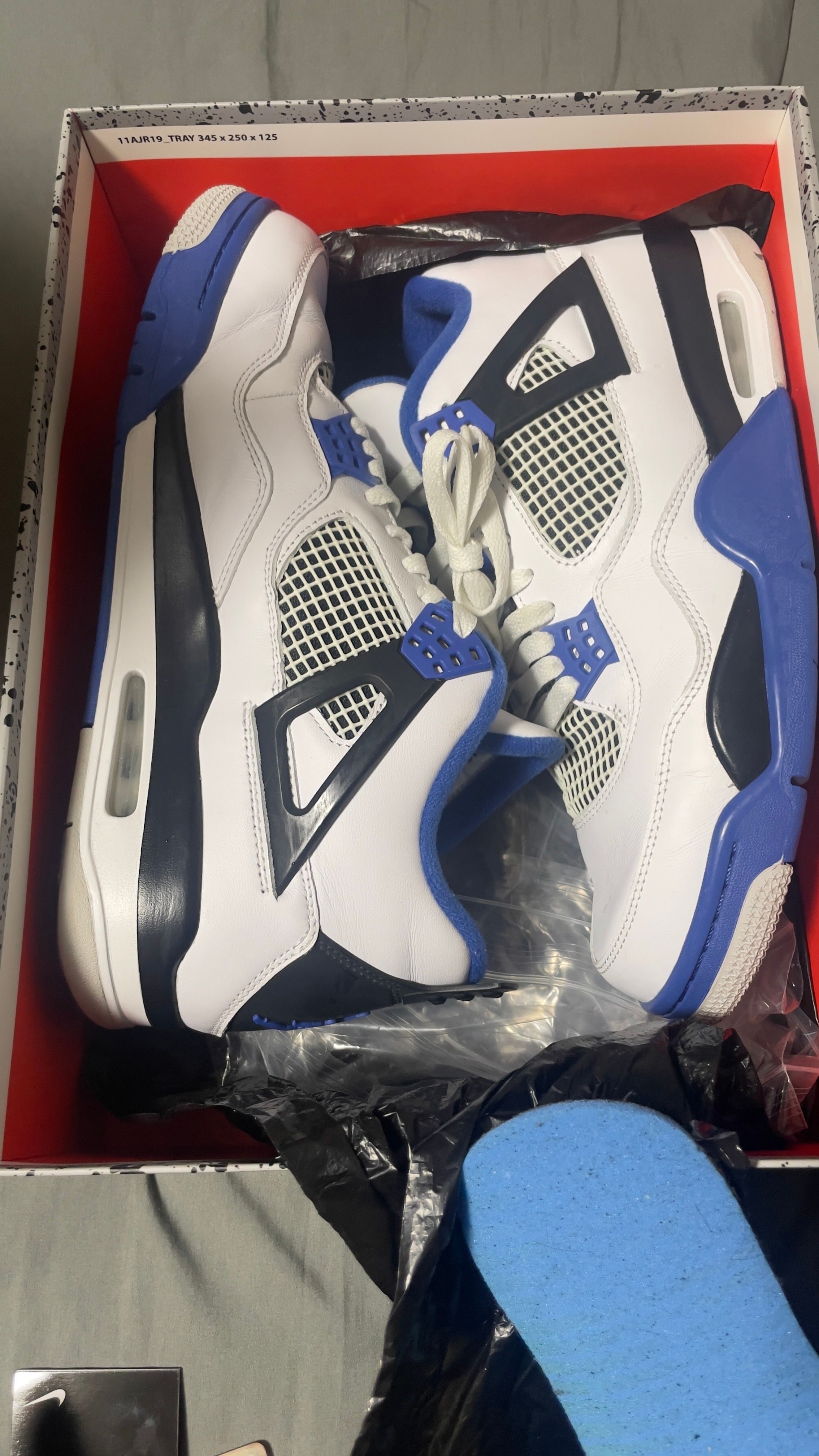 NIKE AIR JORDAN 4 RETRO "MOTORSPORTS" (2017)