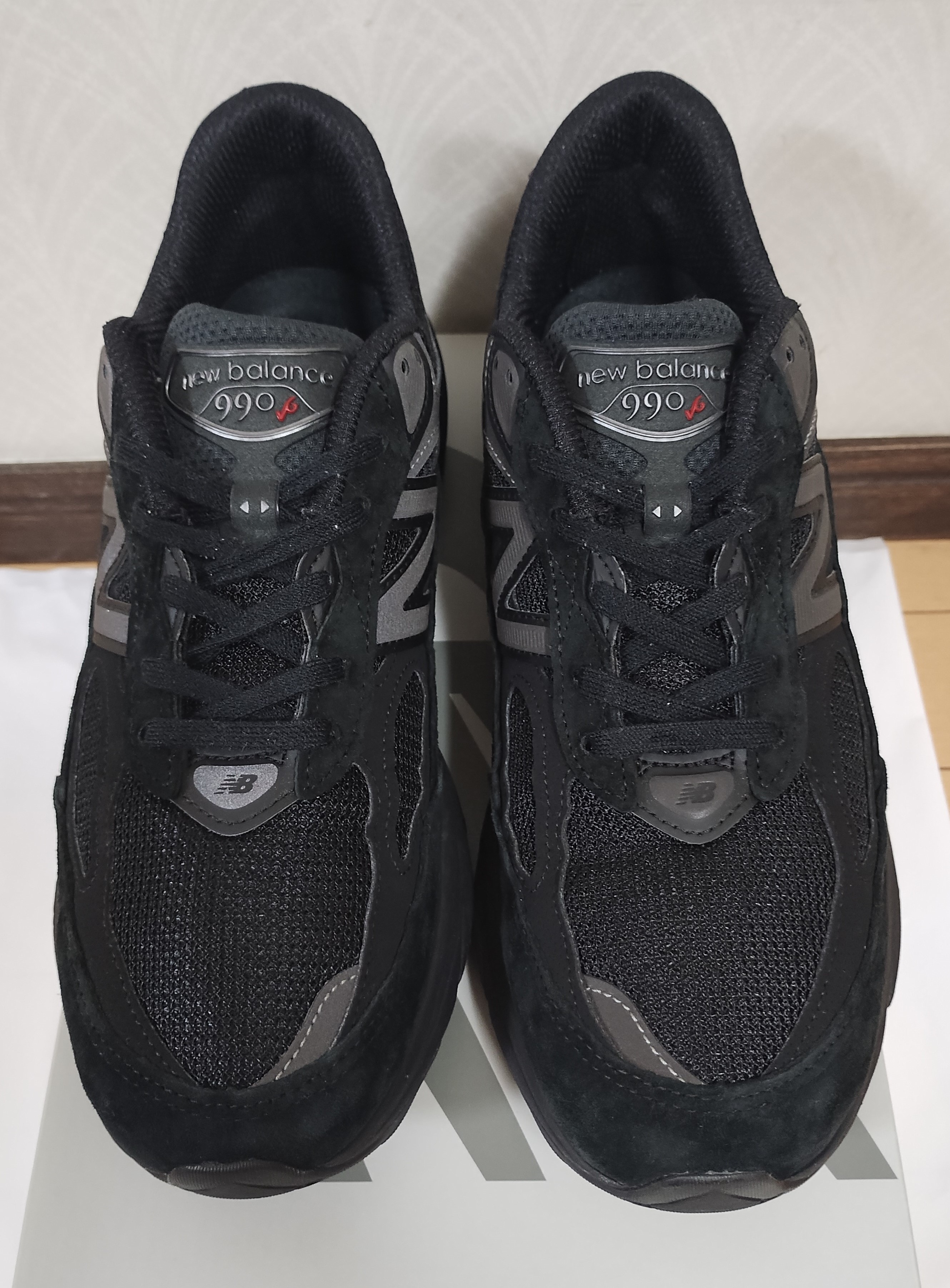 New Balance 990V6 "Triple Black"