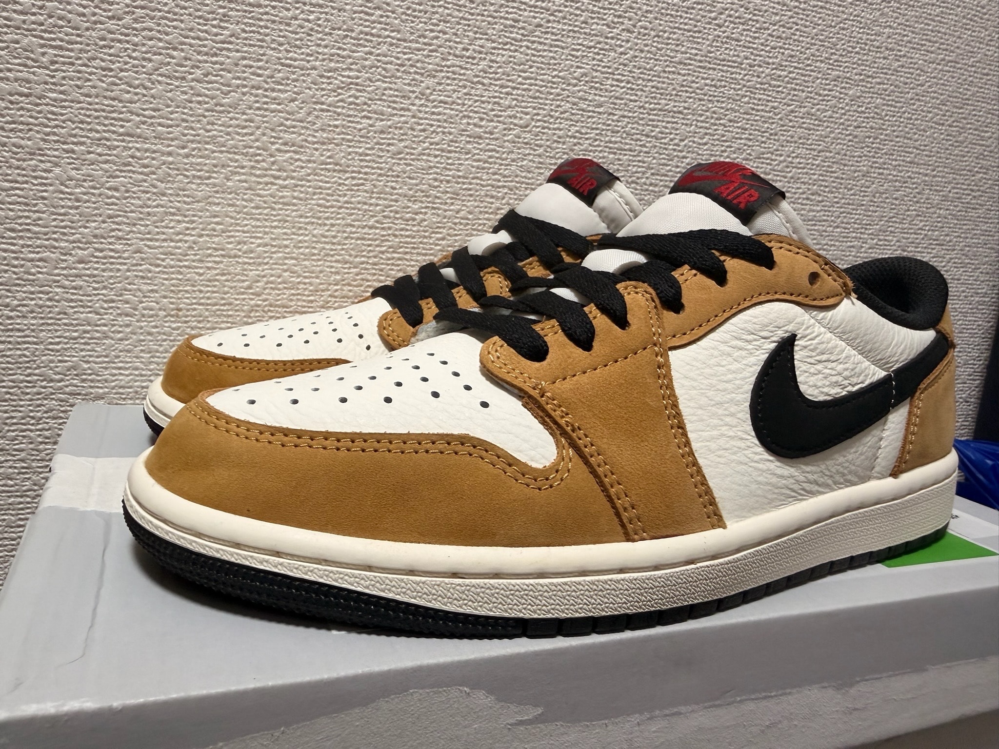 Nike Air Jordan 1 Low OG "Rookie of the Year/Sail and Golden Harvest"