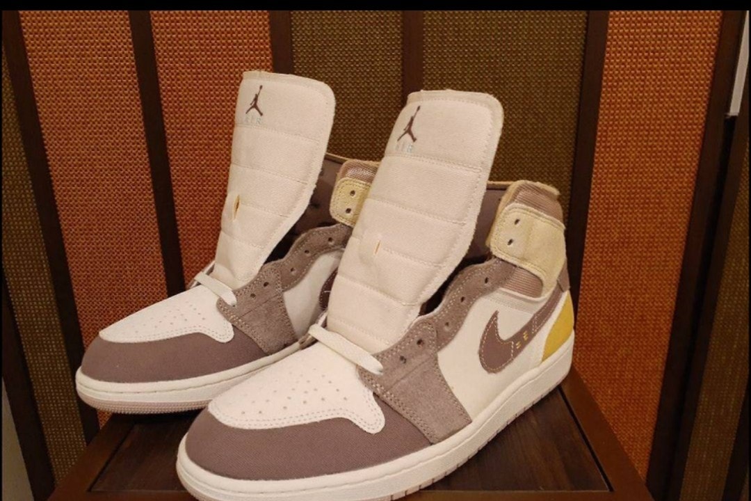 Nike Air Jordan 1 Mid SE Craft "Inside Out"