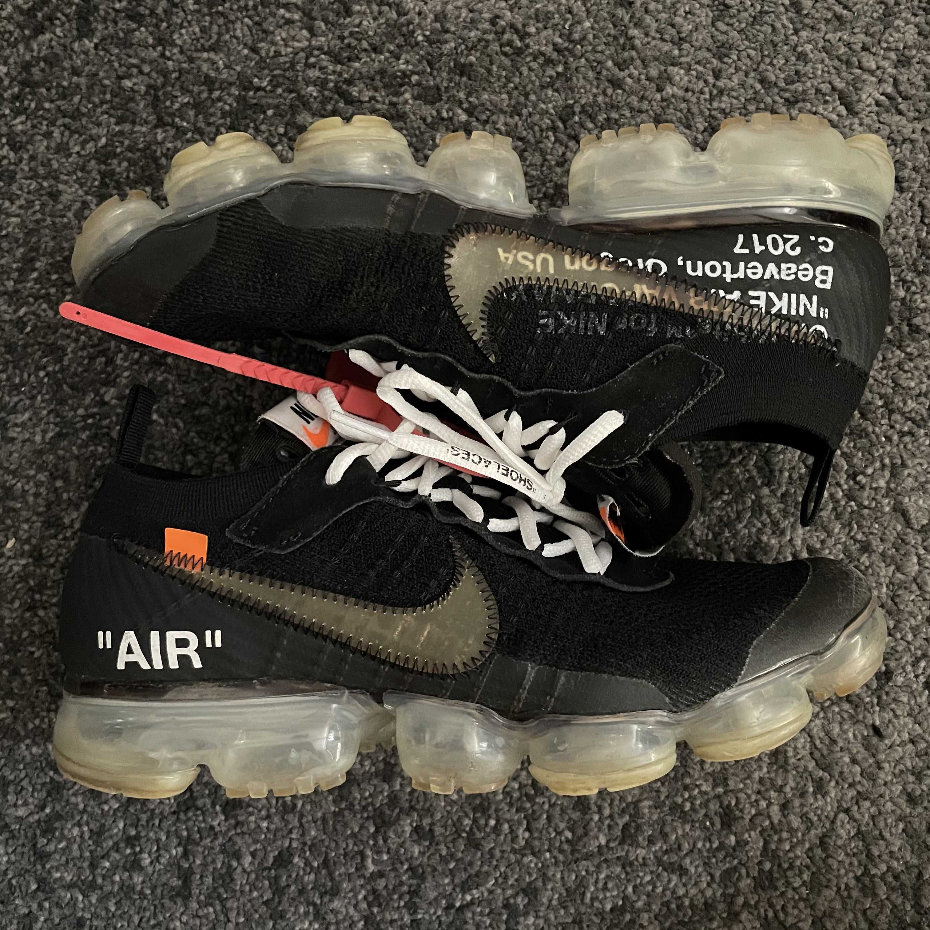 Off-White × Nike Air Vapormax "Black/Total Orange/Clear"