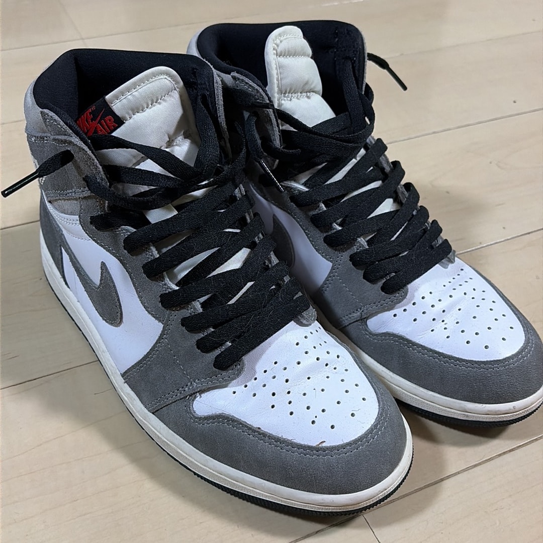 Nike Air Jordan 1 Retro High OG "Black and Smoke Grey"