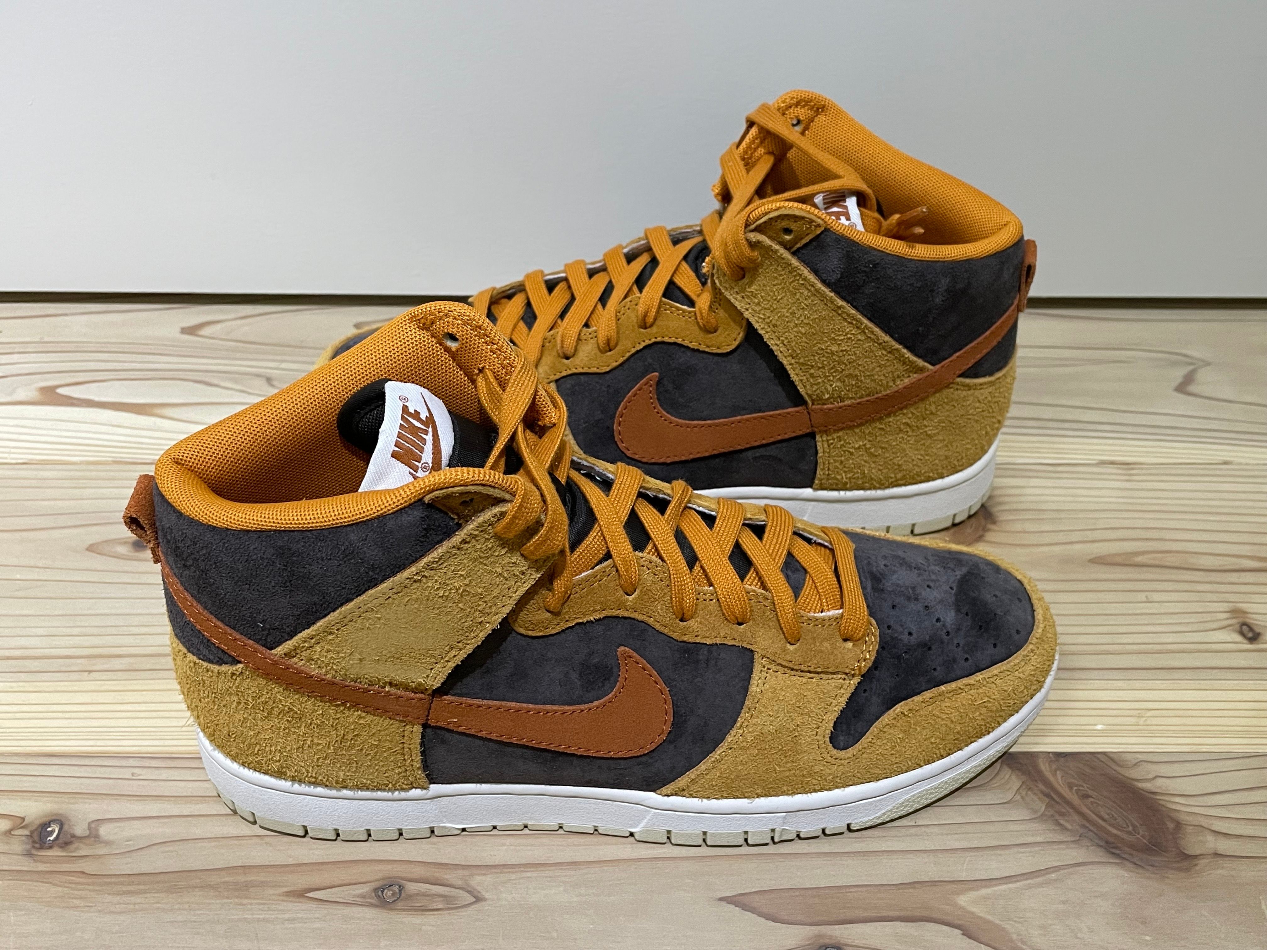 NIKE DUNK HIGH PRM "DARK CURRY"