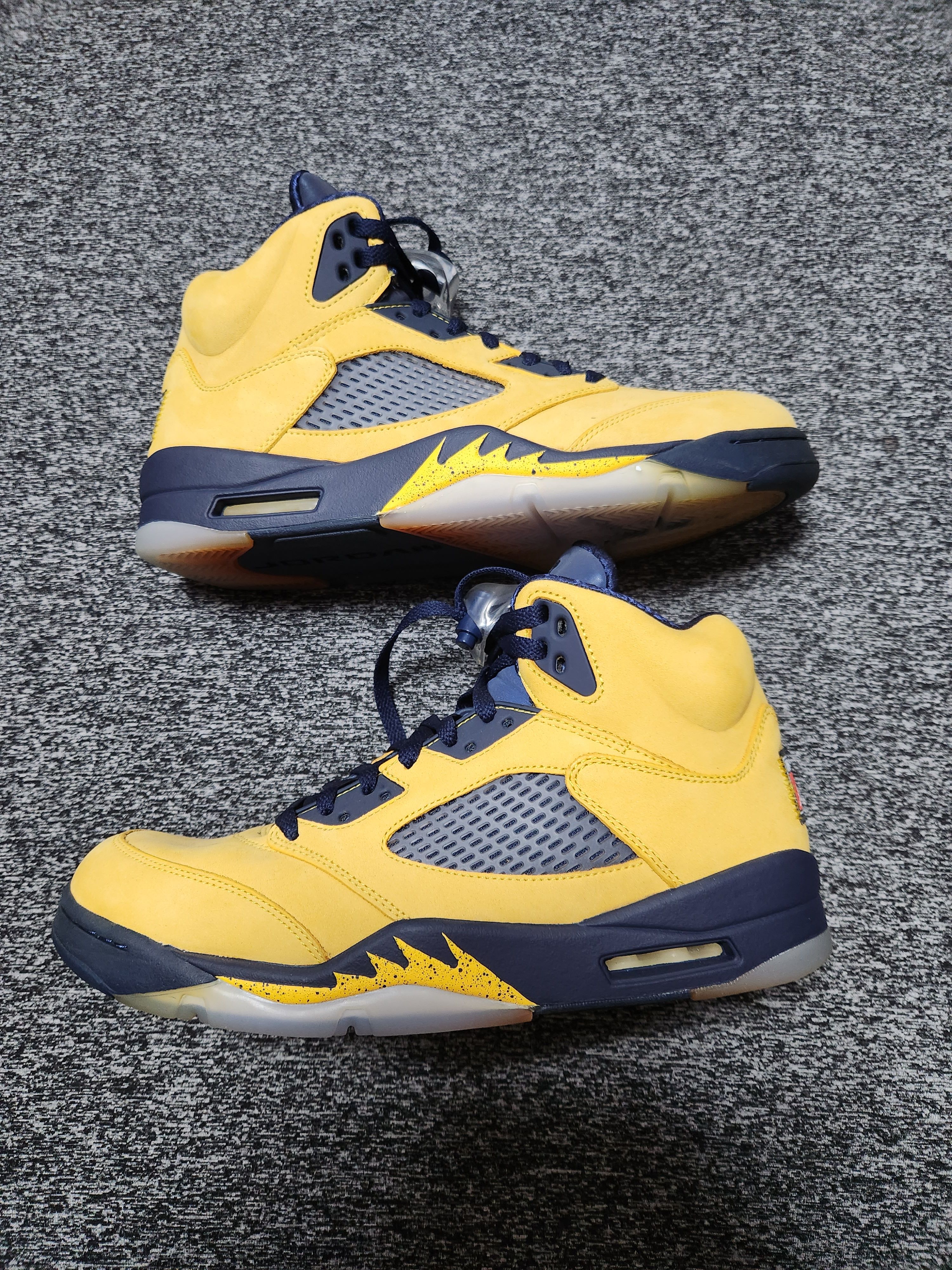 NIKE AIR JORDAN 5 "MICHIGAN"