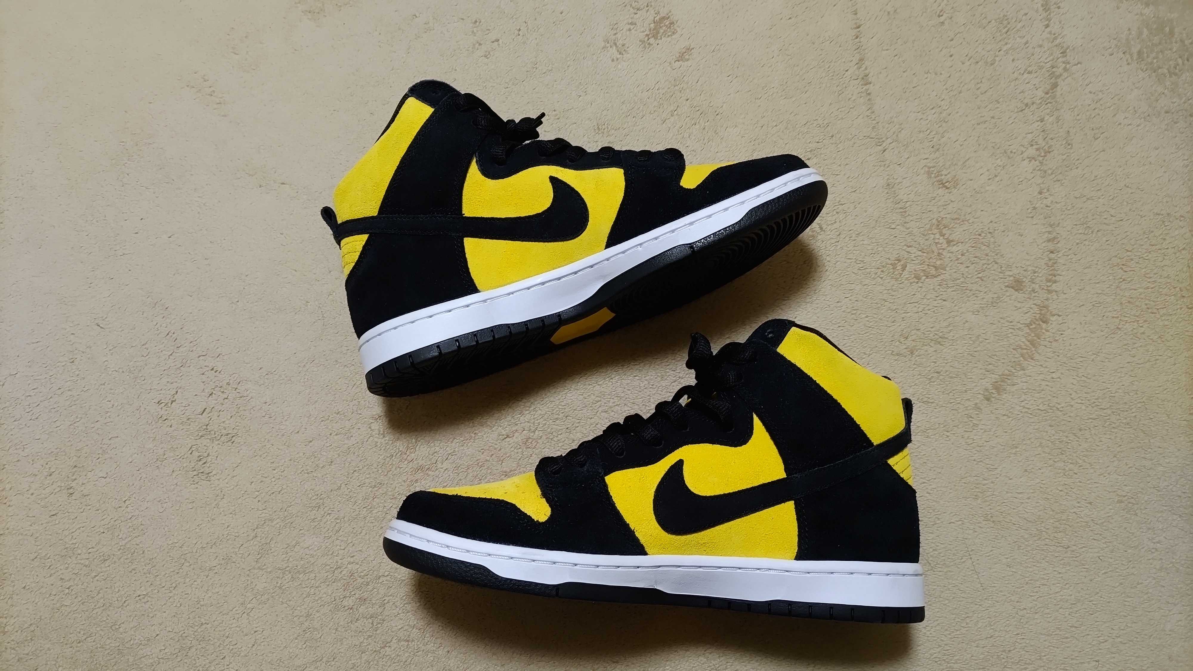 NIKE SB DUNK HIGH "MAIZE AND BLACK"