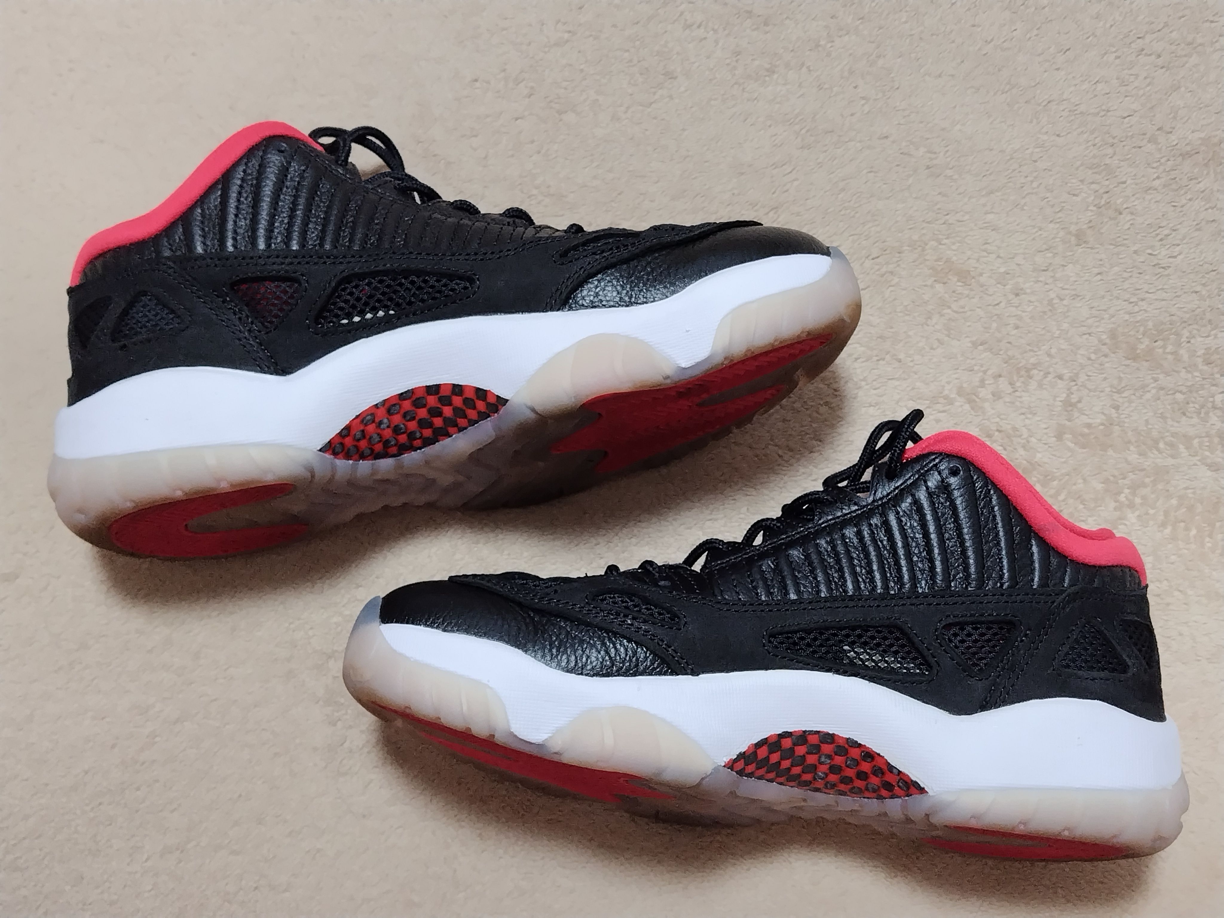 Air Jordan 11 Low IE "Bred"