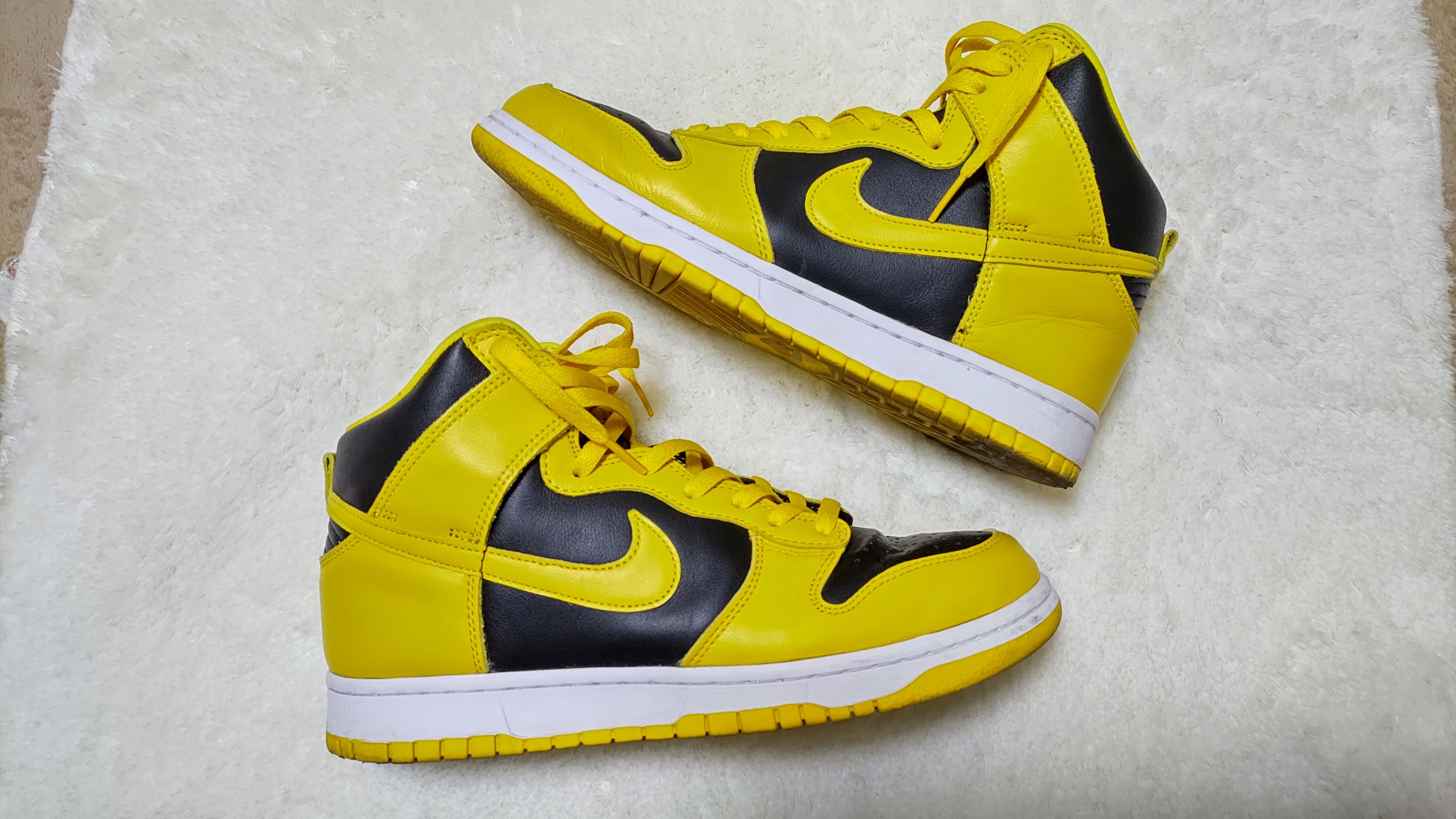 Nike Dunk High "Black/Varsity Maize"