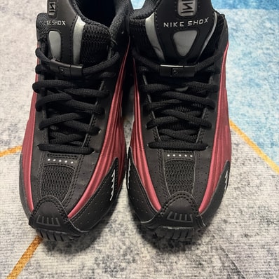 Nike Women's Shox R4 "Black/Metallic Silver/Team Red"