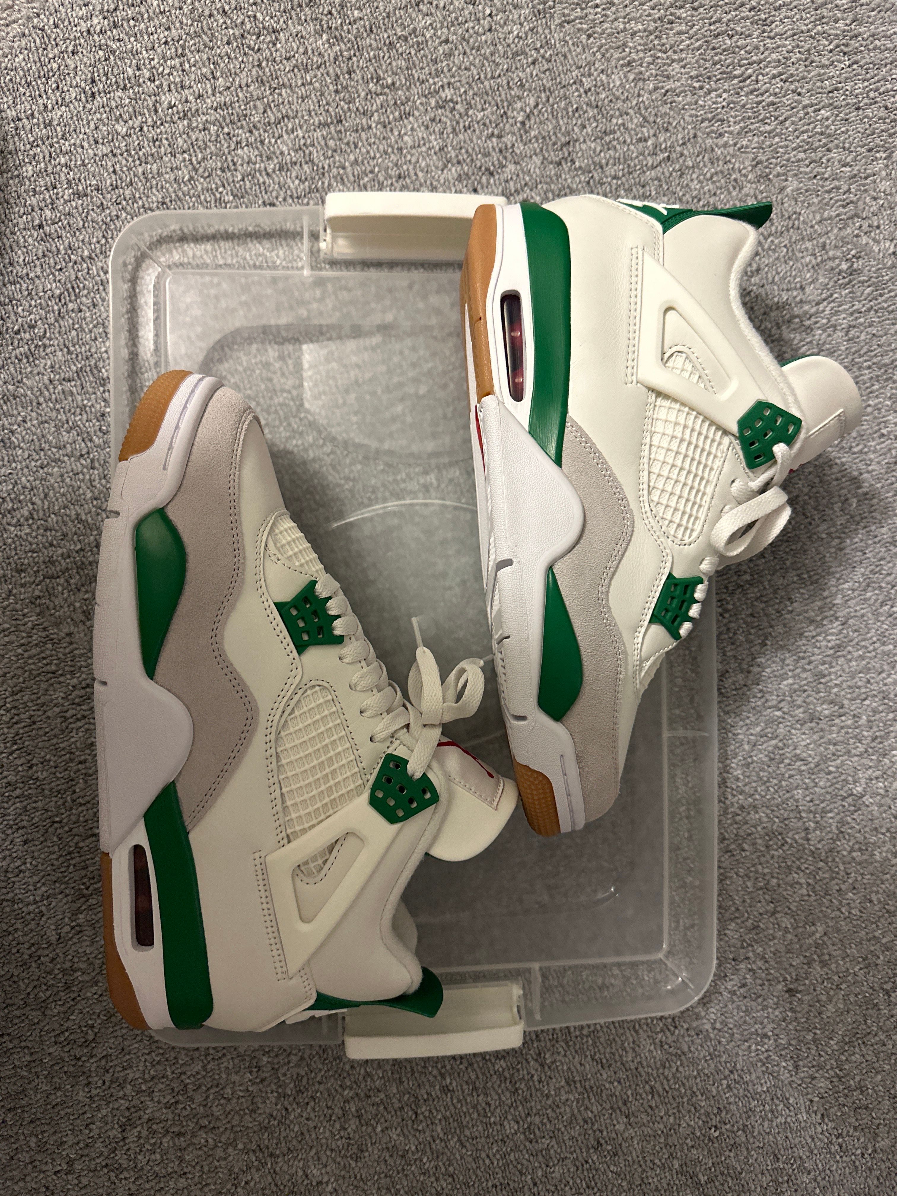 Nike SB × Air Jordan 4 Retro SP "Pine Green"