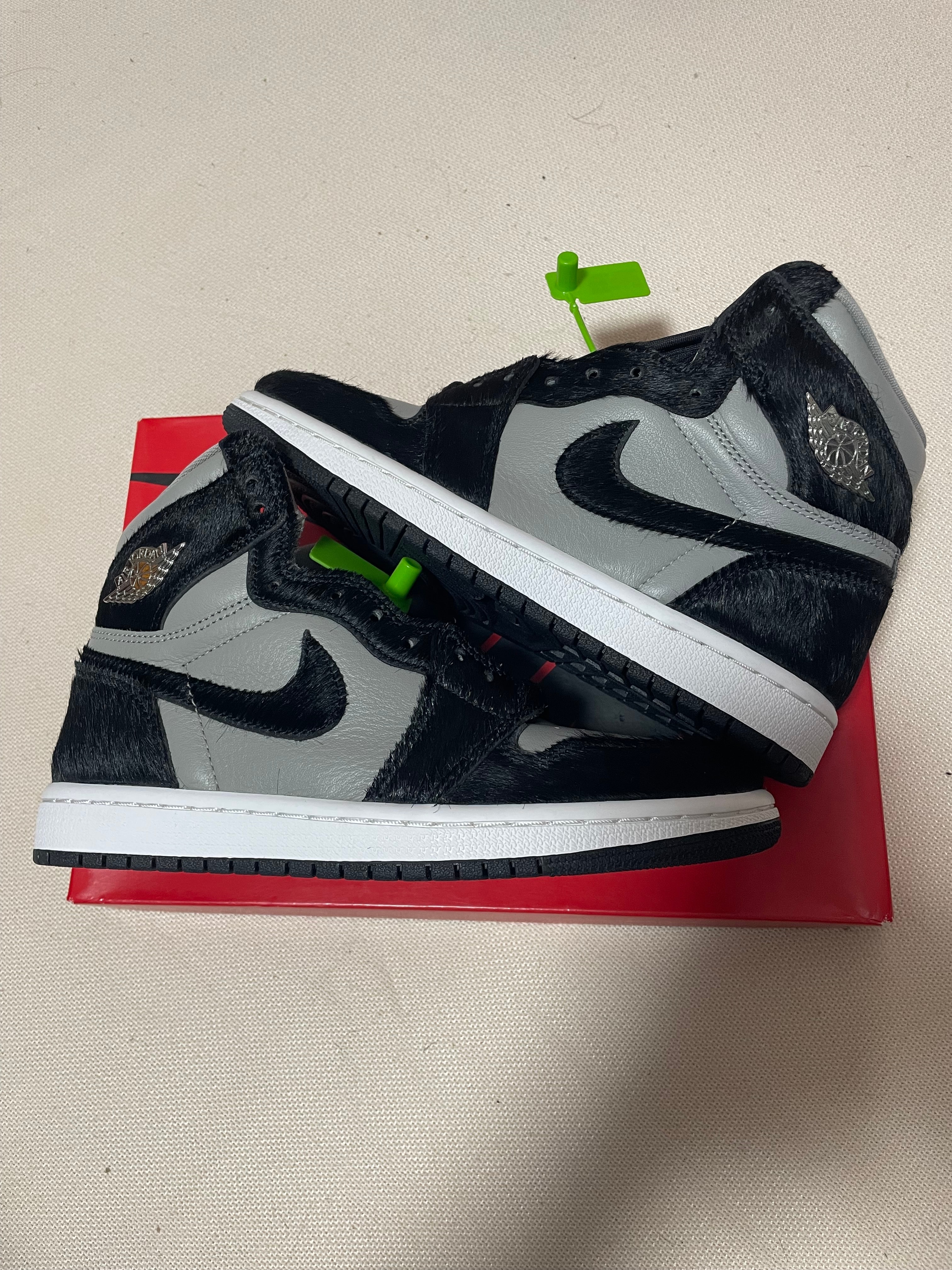 Nike Women's Air Jordan 1 Retro High OG "Medium Grey"