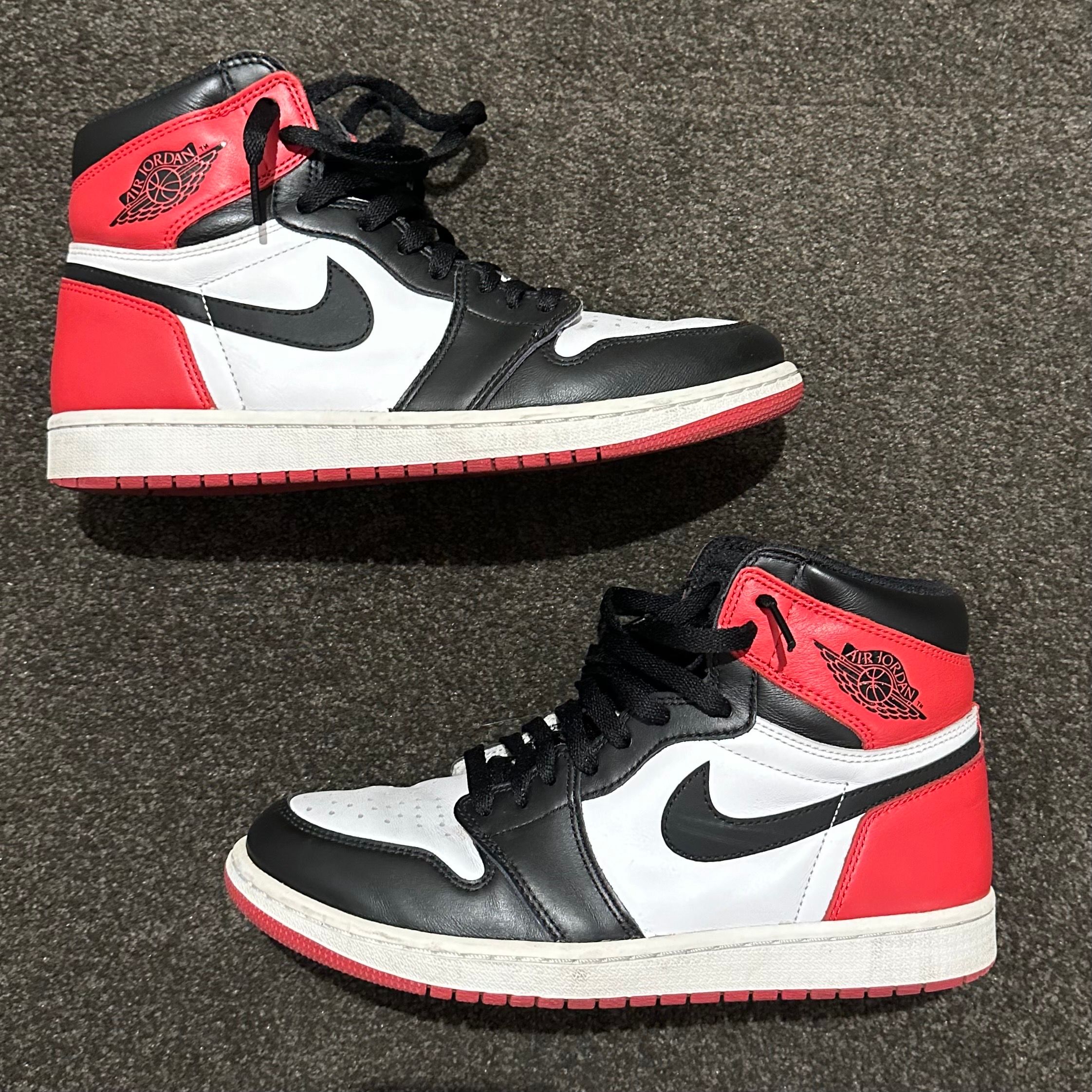 Nike Air Jordan 1 Retro High OG "Black Toe"(2016)