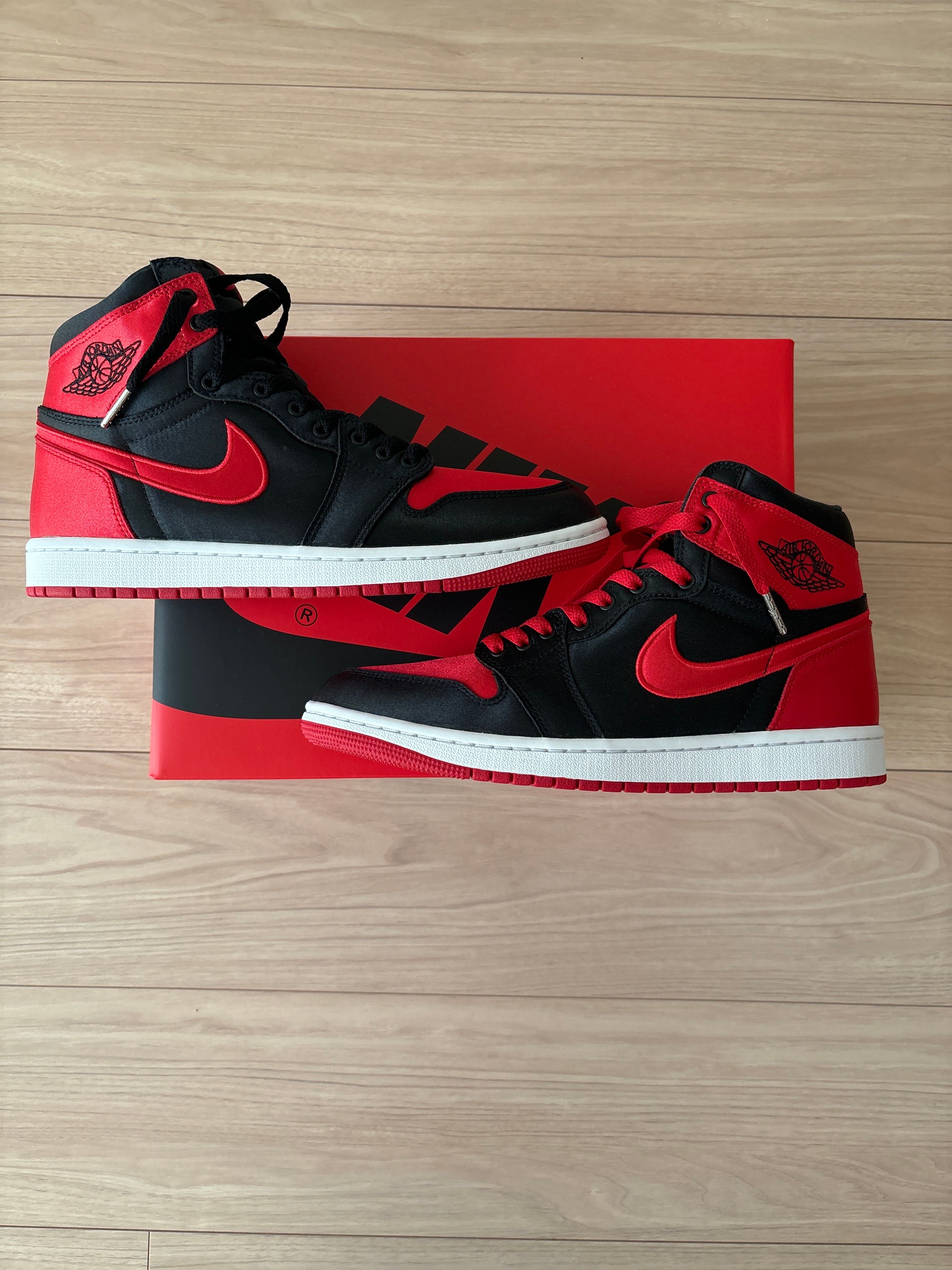 Nike Women's Air Jordan 1 Retro High OG "Satin Bred"
