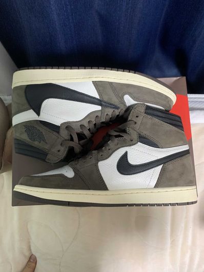 Travis Scott × Nike Air Jordan 1 Retro High OG TS SP "Sail/Dark Mocha"
