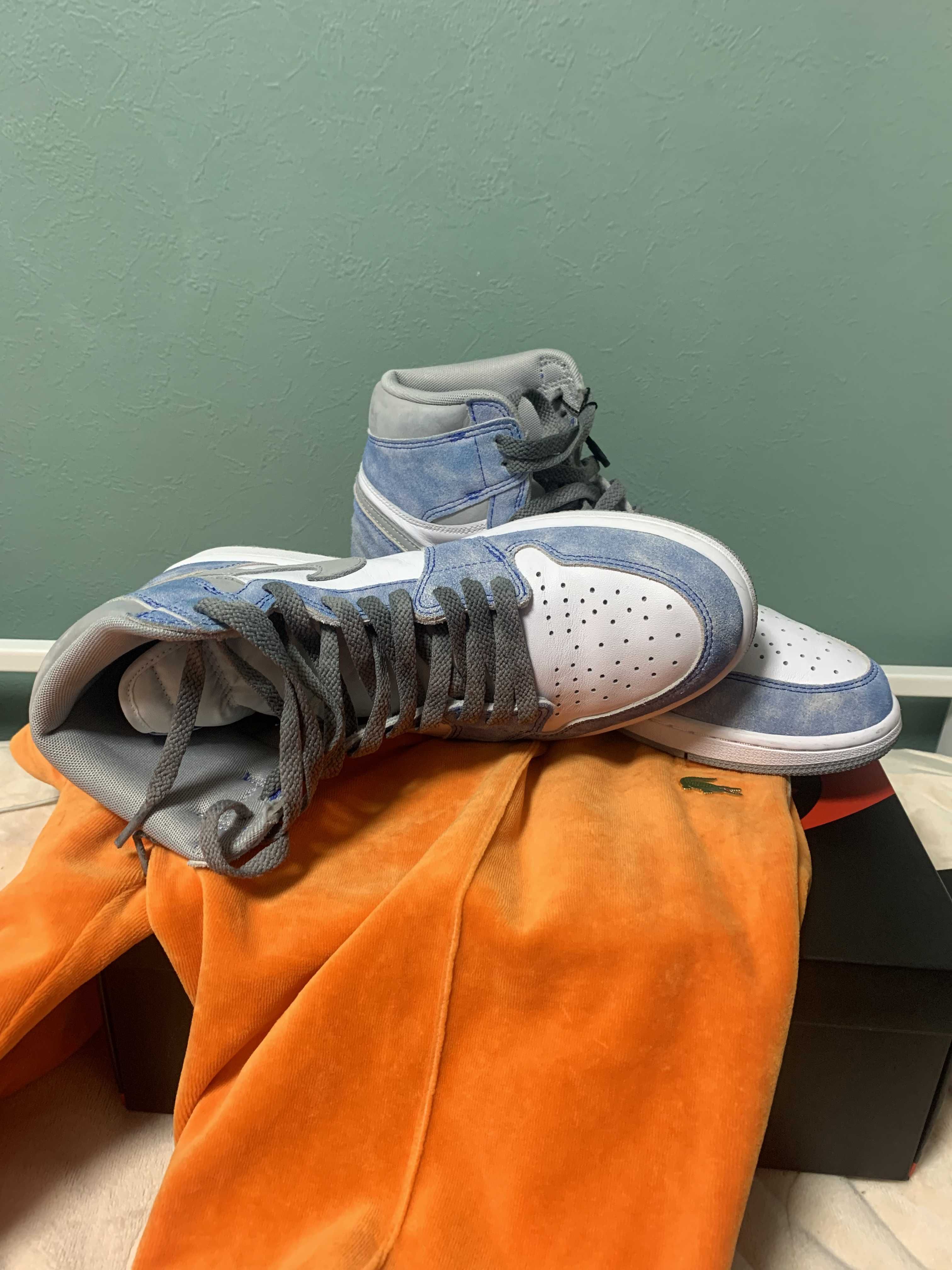 Nike Air Jordan 1 High OG "Hyper Royal"