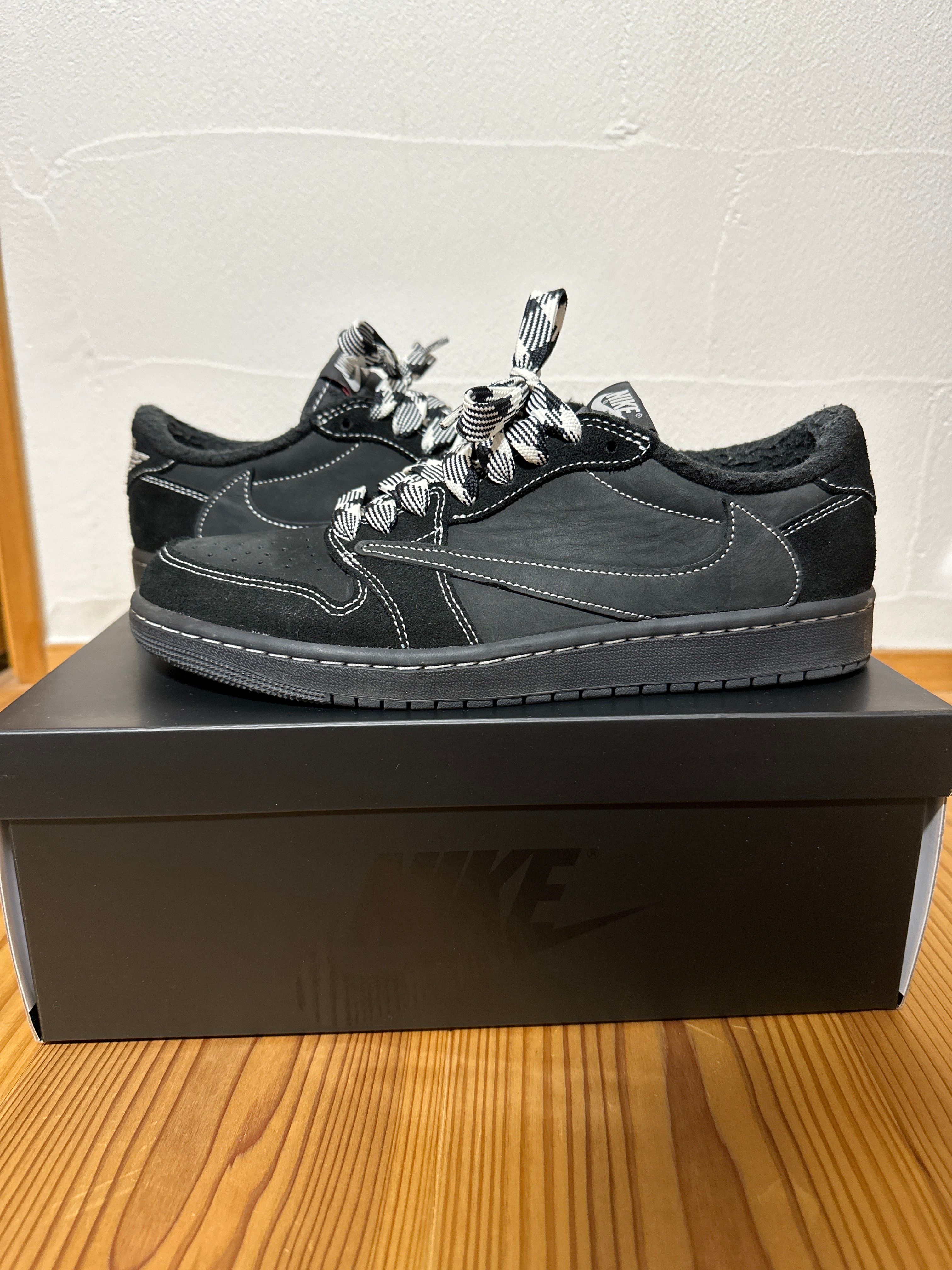 Travis Scott × Nike Air Jordan 1 Low OG SP "Black Phantom"
