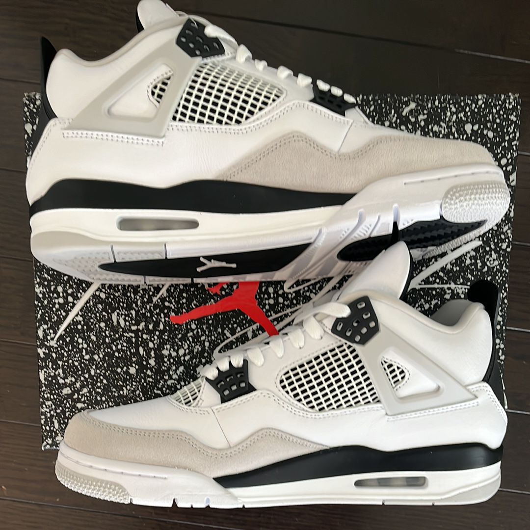 Nike Air Jordan 4 "Military Black"