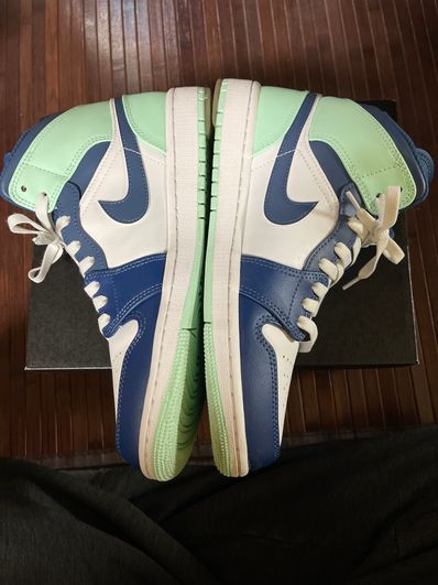 Nike Air Jordan 1 Mid "Blue Mint"