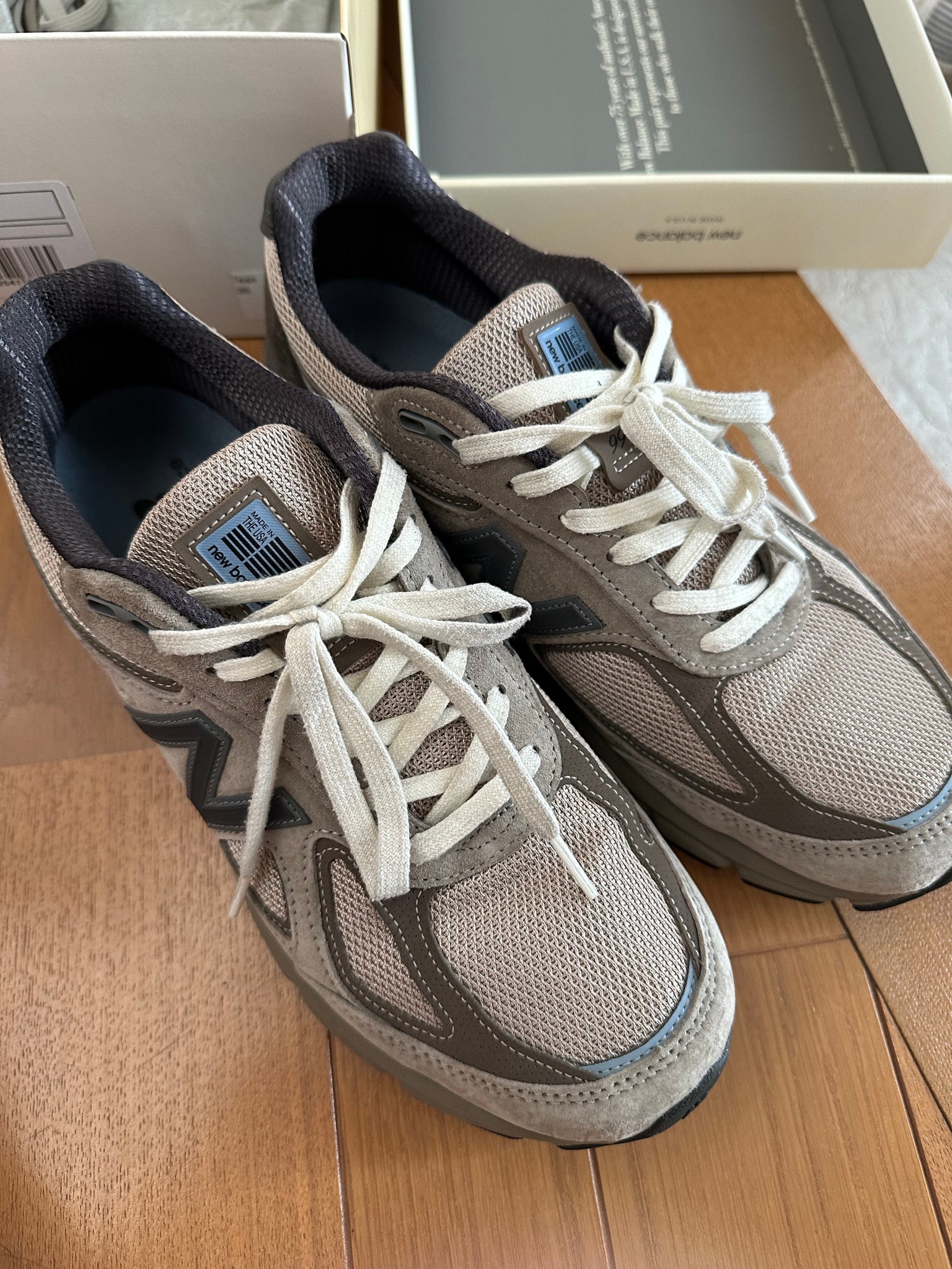 AURALEE × New Balance 990V4 "Taupe"