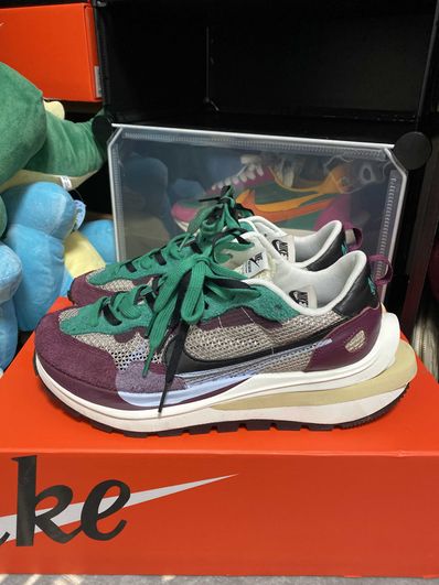 sacai × Nike Vapor Waffle "String/Red/Green"