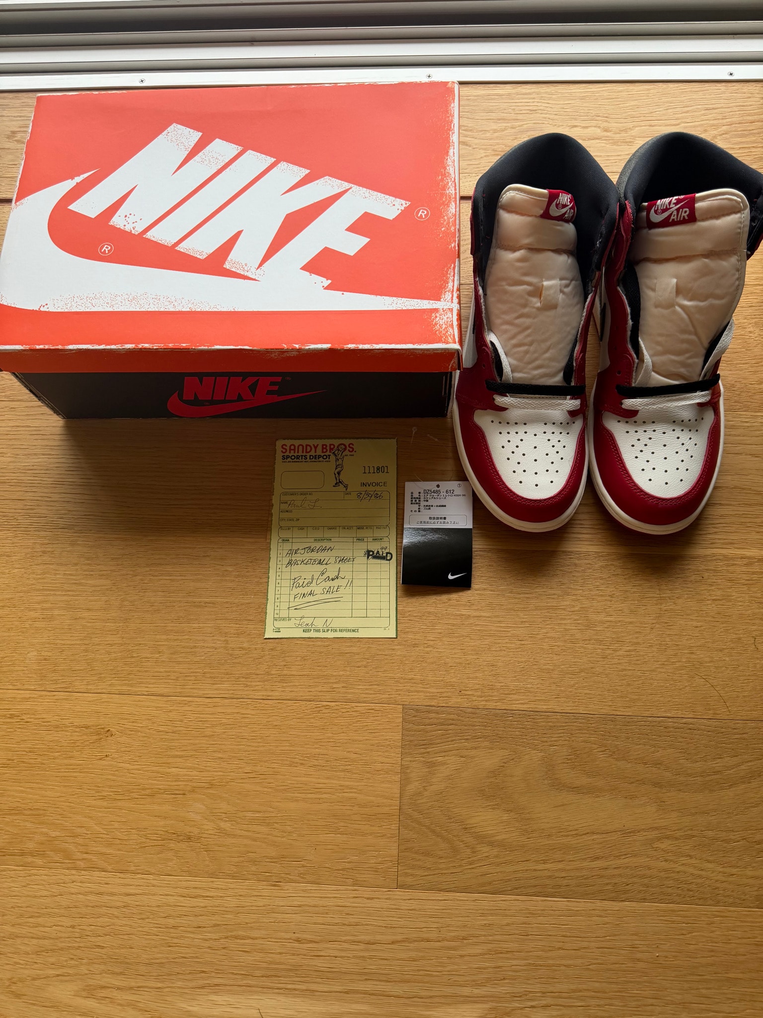 Nike Air Jordan 1 High OG "Lost & Found/Chicago"