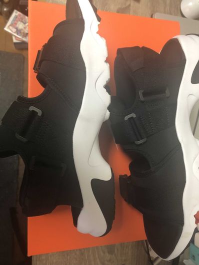 Nike Sandal Canyon "White/Black"