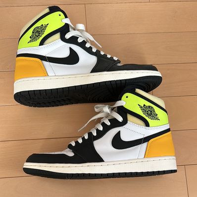 Nike Air Jordan 1 High OG "Volt Gold"