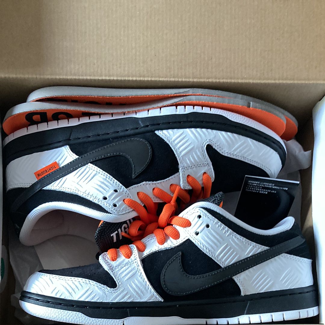 TIGHTBOOTH × Nike SB Dunk Low Pro QS "Black and White"