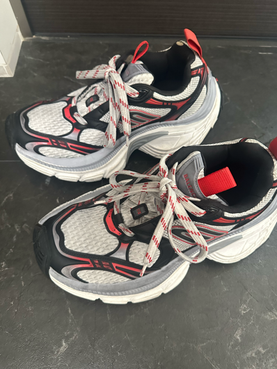 BALENCIAGA 10XL Sneaker "Grey/White/Red"