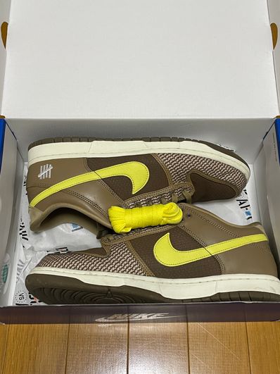 UNDEFEATED × Nike Dunk Low SP "Canteen/Lemon Frost/Palomino"