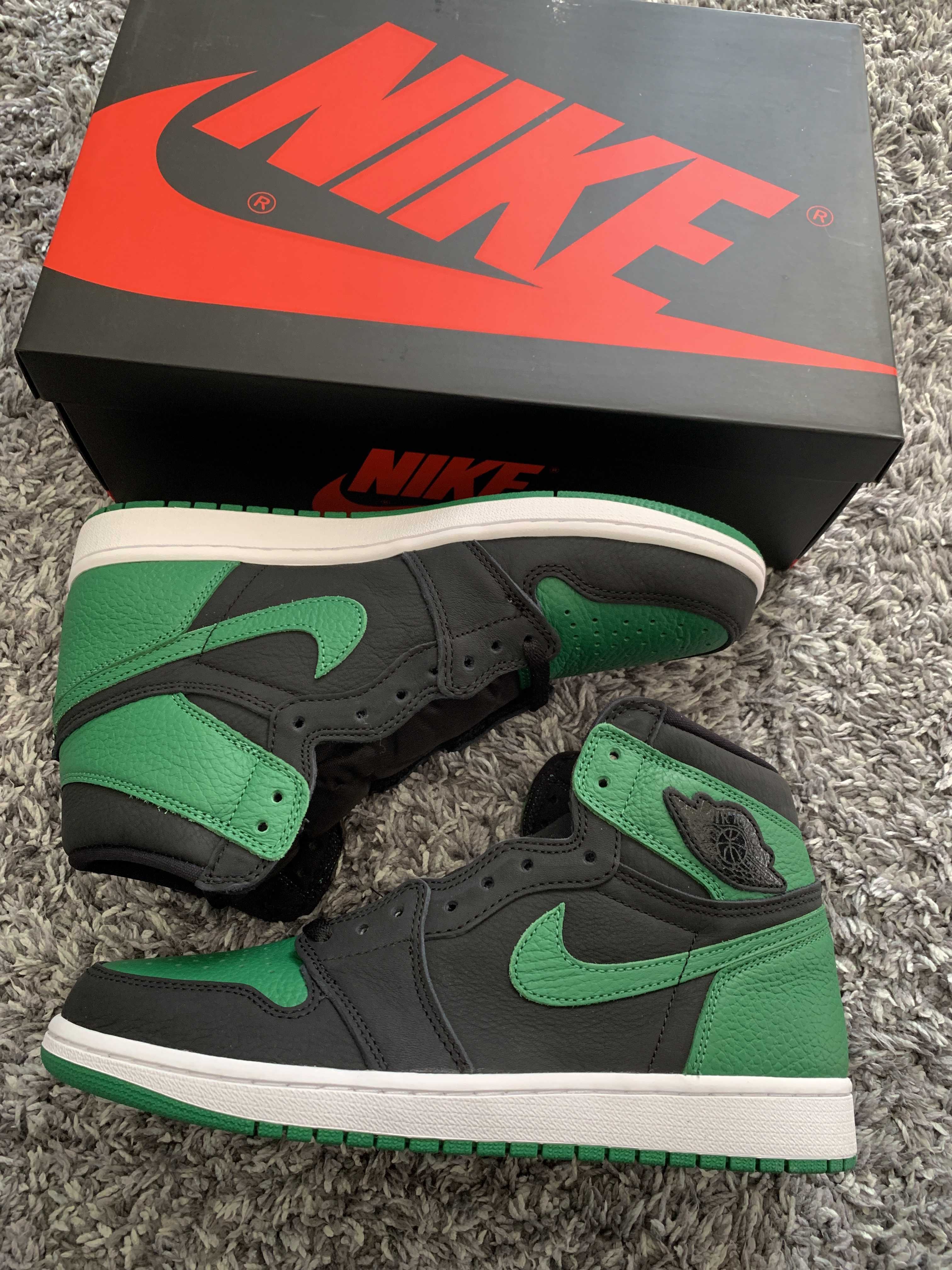 Nike Air Jordan 1 Retro High OG "Black/Pine Green" (2020)
