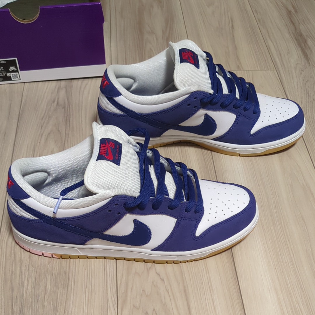 Nike SB Dunk Low "Los Angeles Dodgers/Deep Royal Blue"