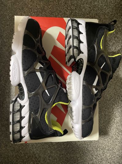 Stussy x Nike Air Zoom Kukini "Black/White/Bright Cactus"