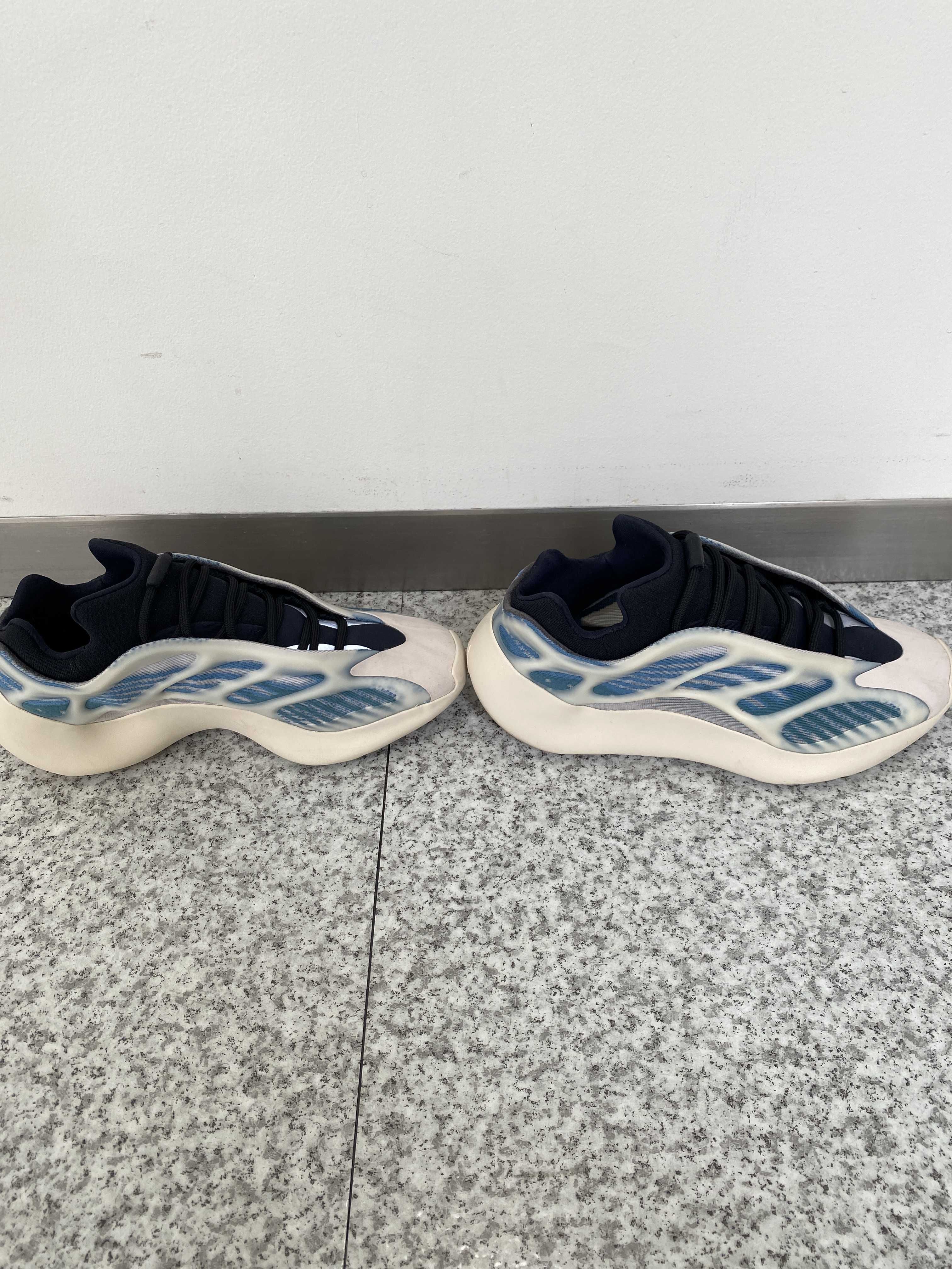 adidas YEEZY 700V3 "Kyanite"