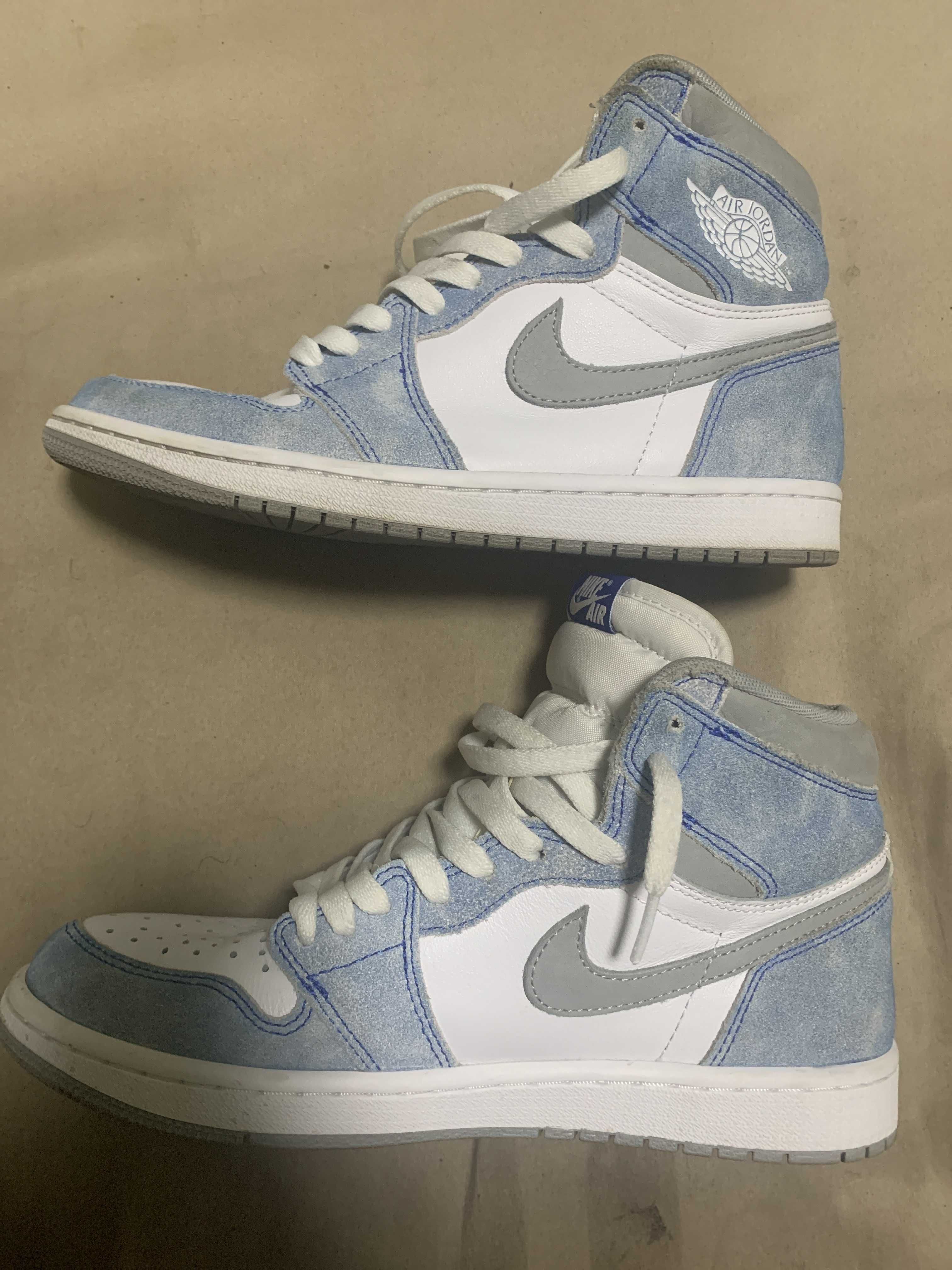 Nike Air Jordan 1 High OG "Hyper Royal"