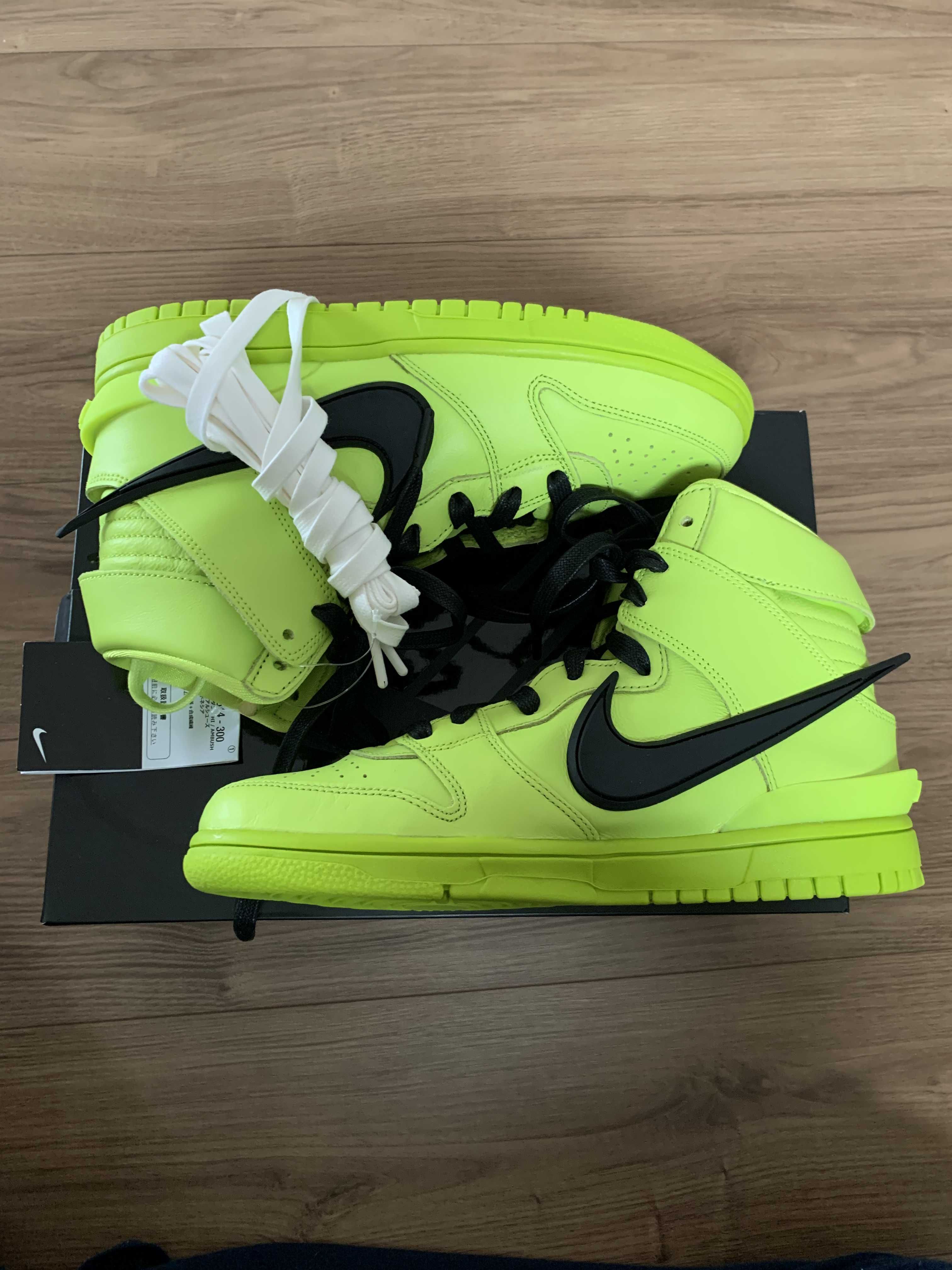 AMBUSH × NIKE DUNK HIGH "FLASH LIME"