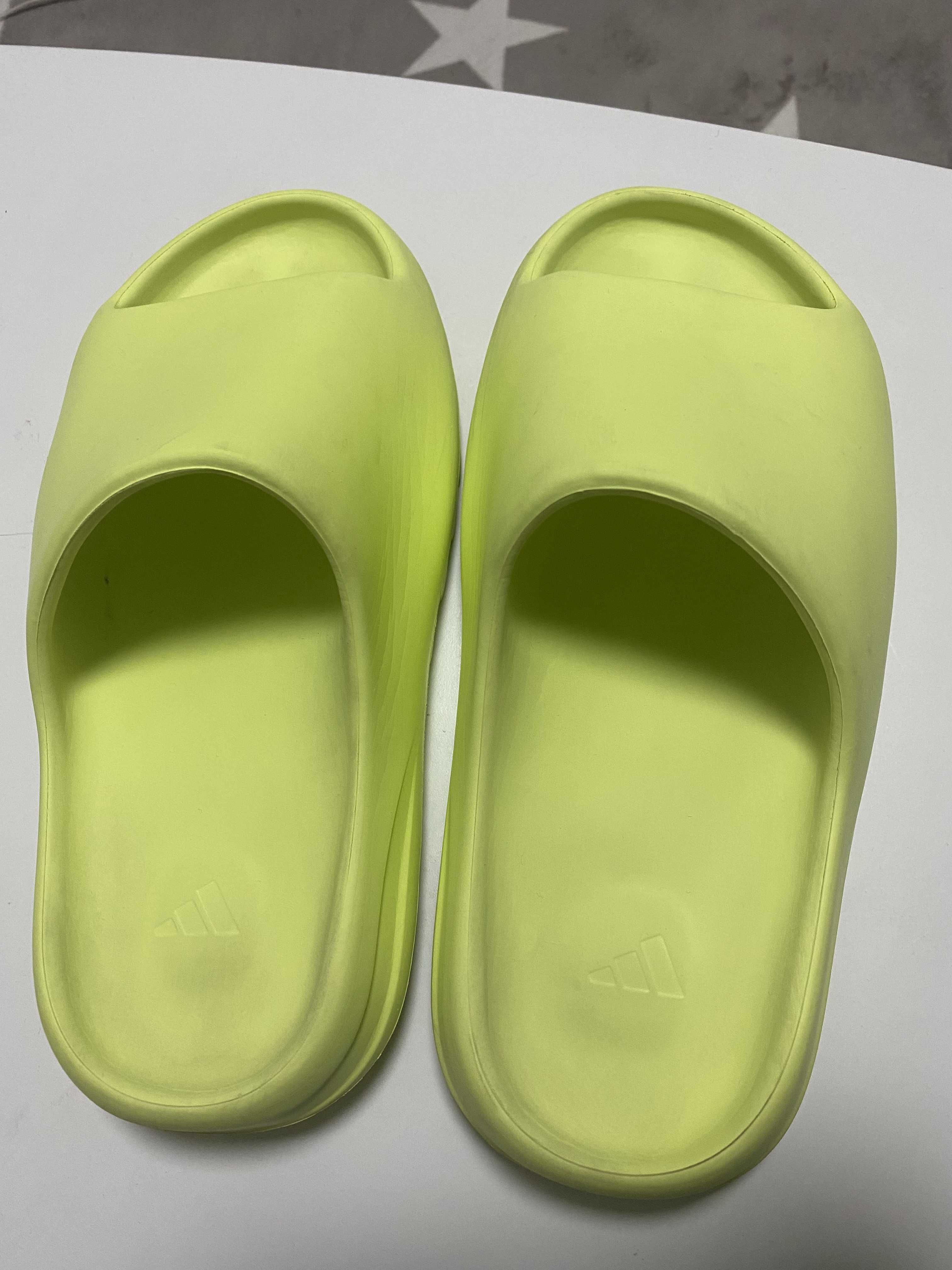 adidas YEEZY Slide "Glow Green"