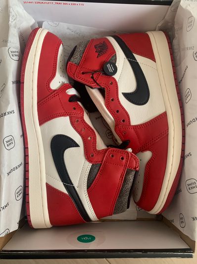Nike Air Jordan 1 High OG "Lost & Found/Chicago"