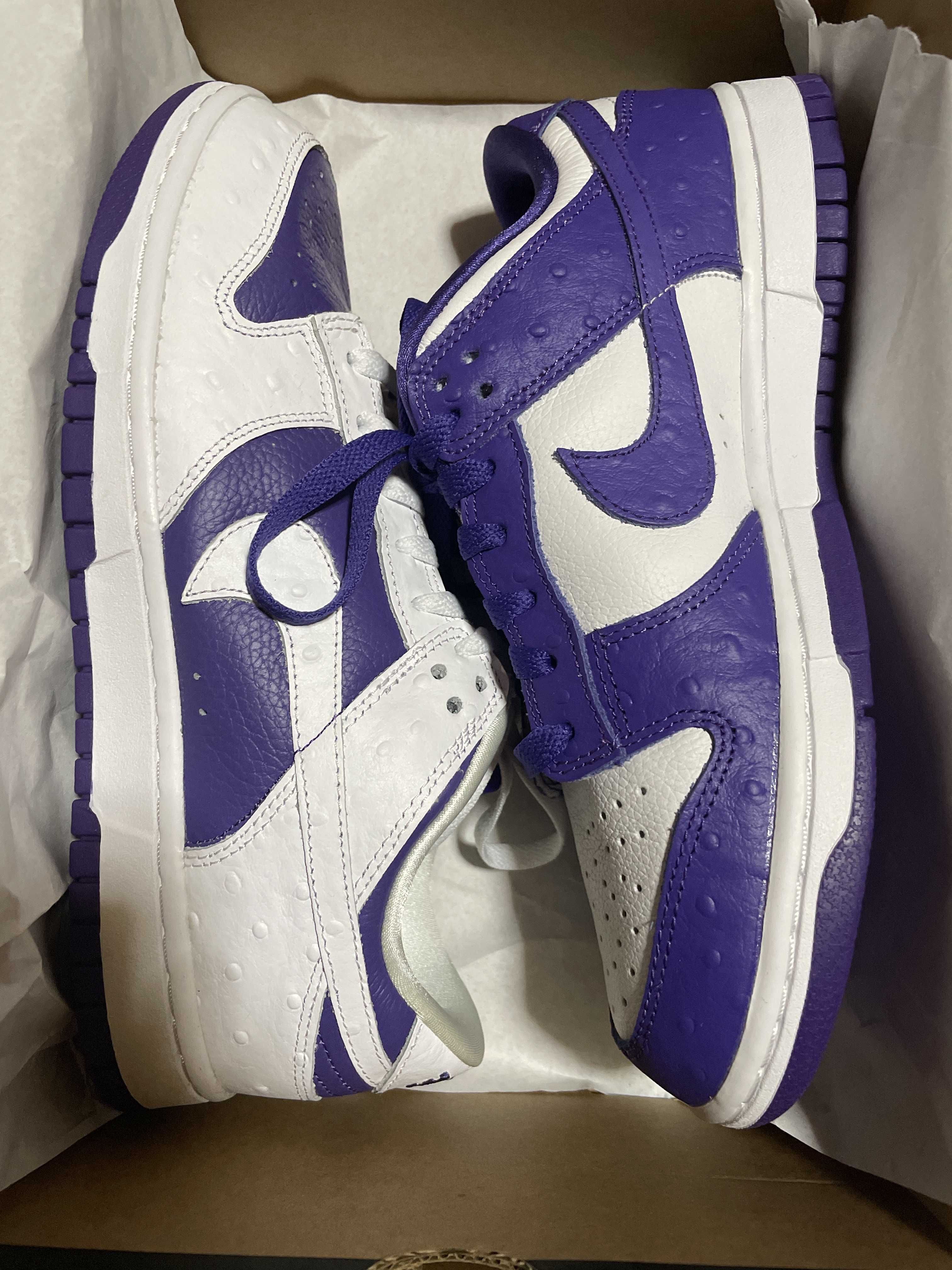 Nike Women's Dunk Low "Made You Look"