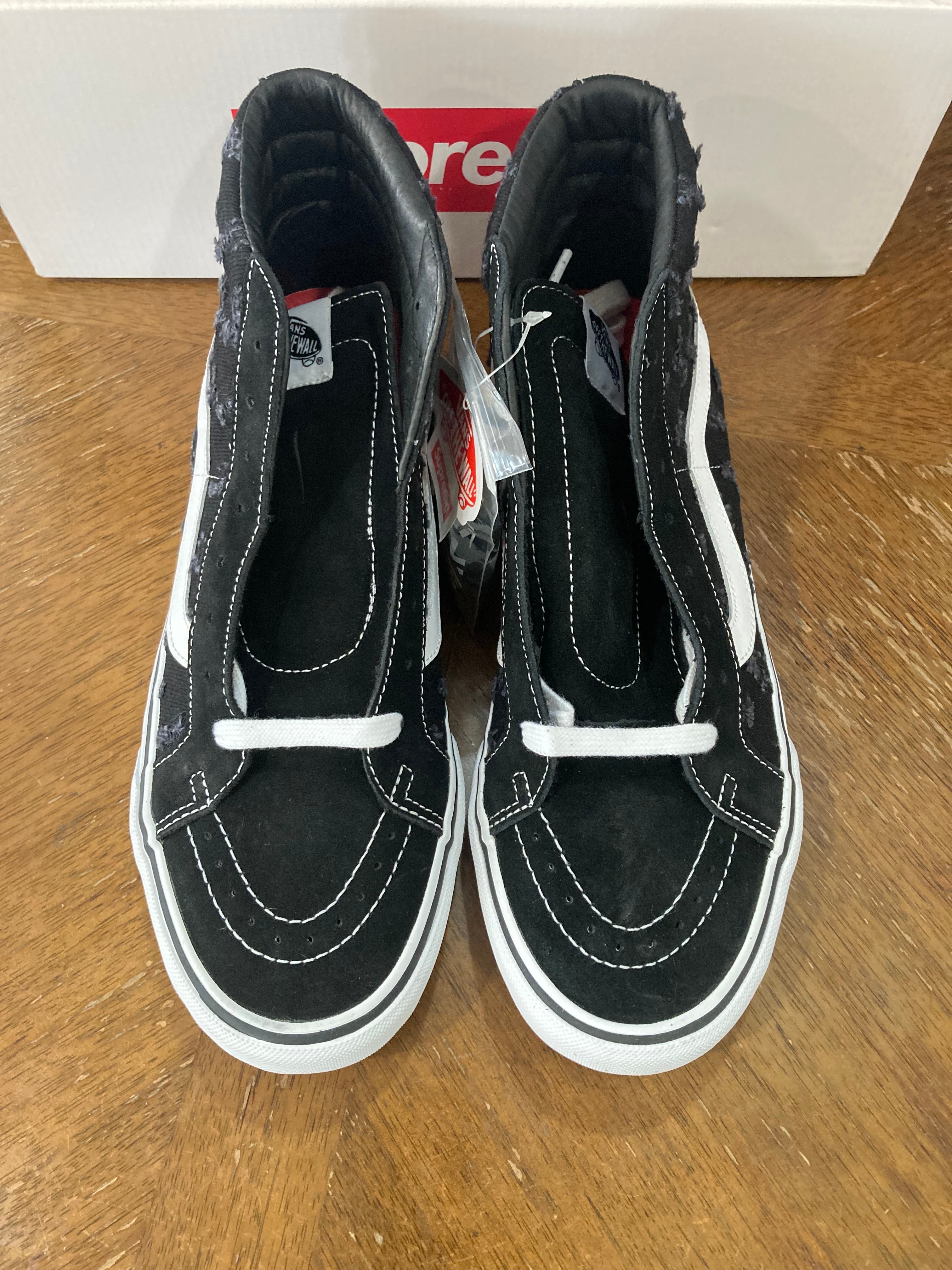 シュプリーム × バンズ スケートハイ ホール パンチ デニム "ブラック"