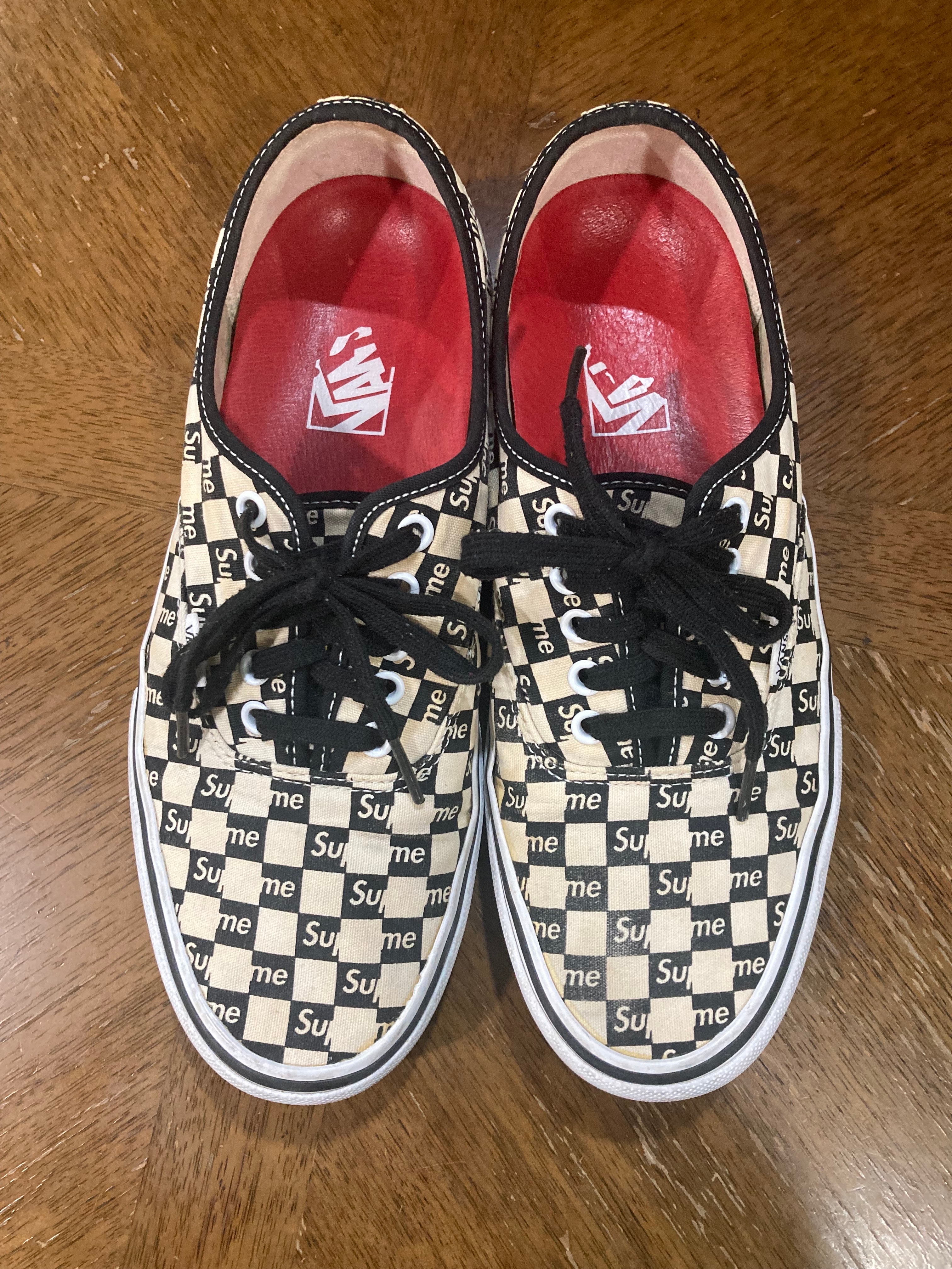 シュプリーム × バンズ オーセンティック "ブラック チェッカー ロゴ"