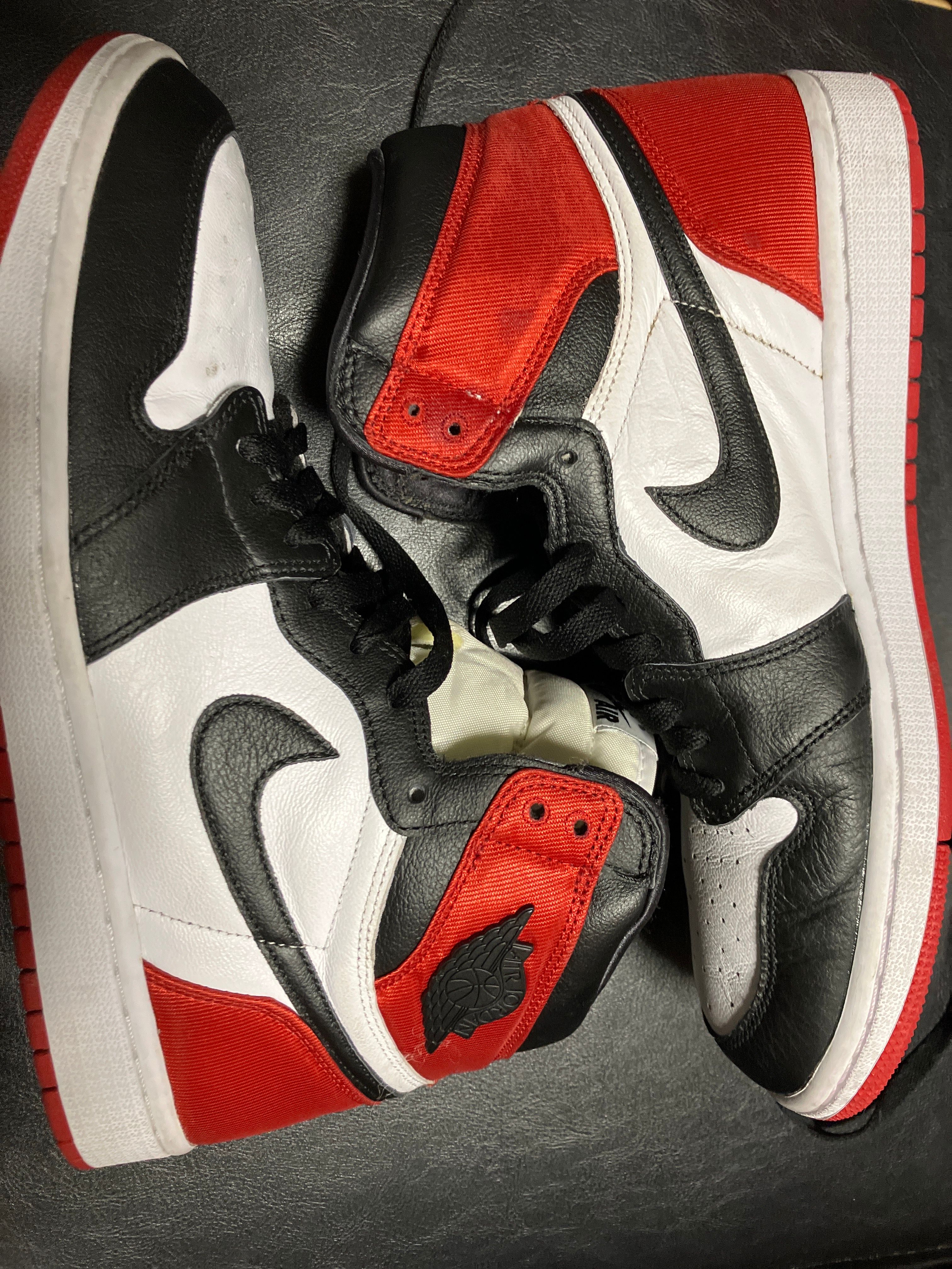 Nike Women's Air Jordan 1 Retro High "Satin Black Toe"
