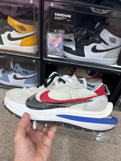 sacai × Nike Vapor Waffle "Royal Fuchsia"