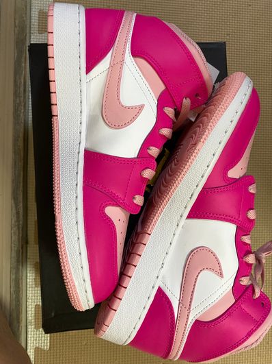 Nike GS Air Jordan 1 Mid "Medium Soft Pink"
