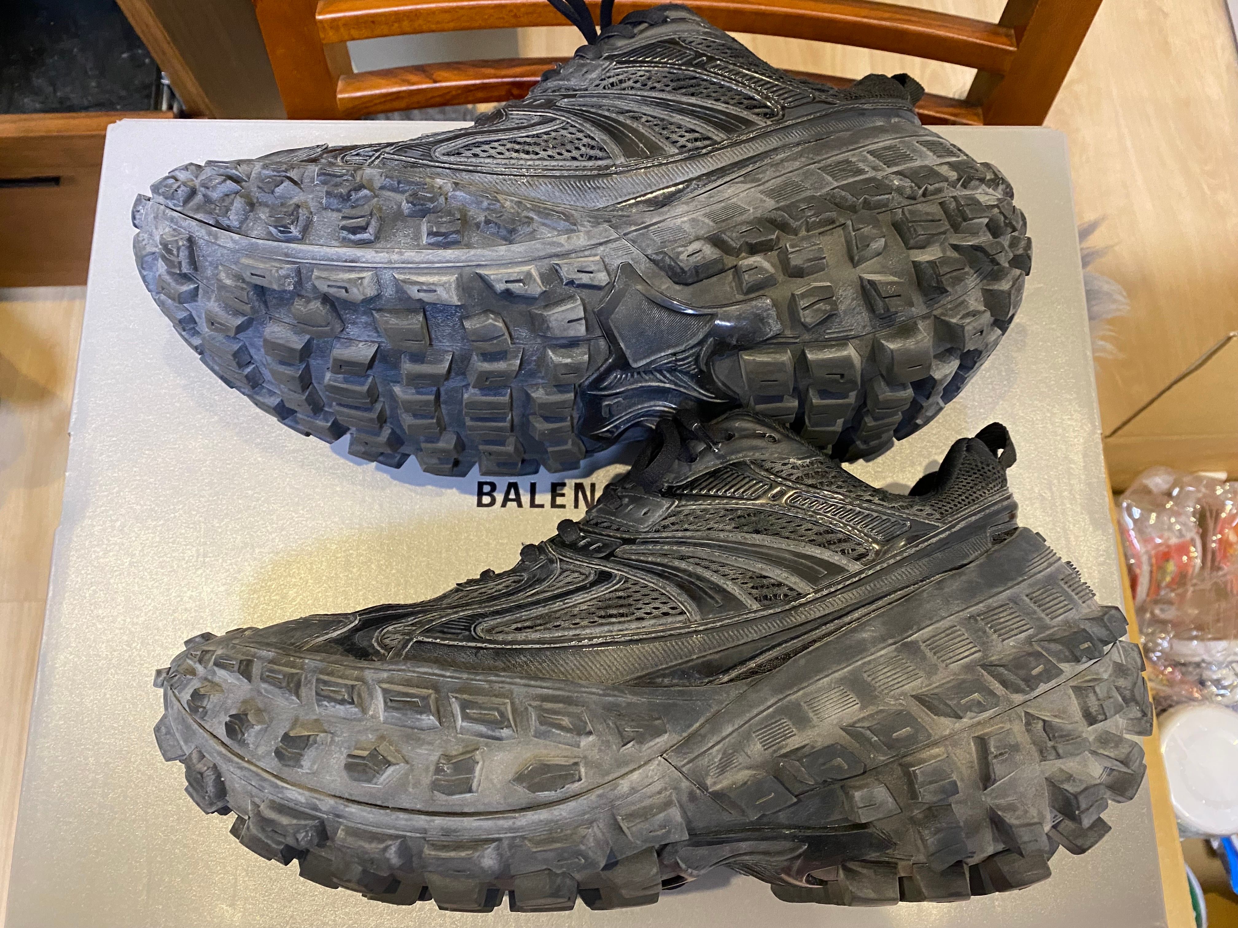 BALENCIAGA Bouncer (Defender) Sneaker "Black"